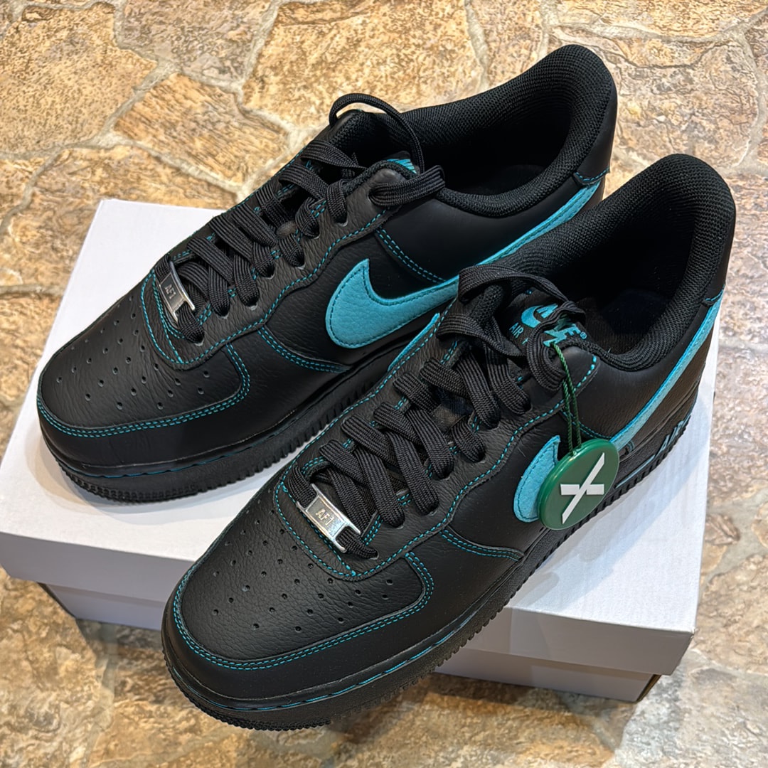 Nike Air Force 1 Low "Black Tiffany"