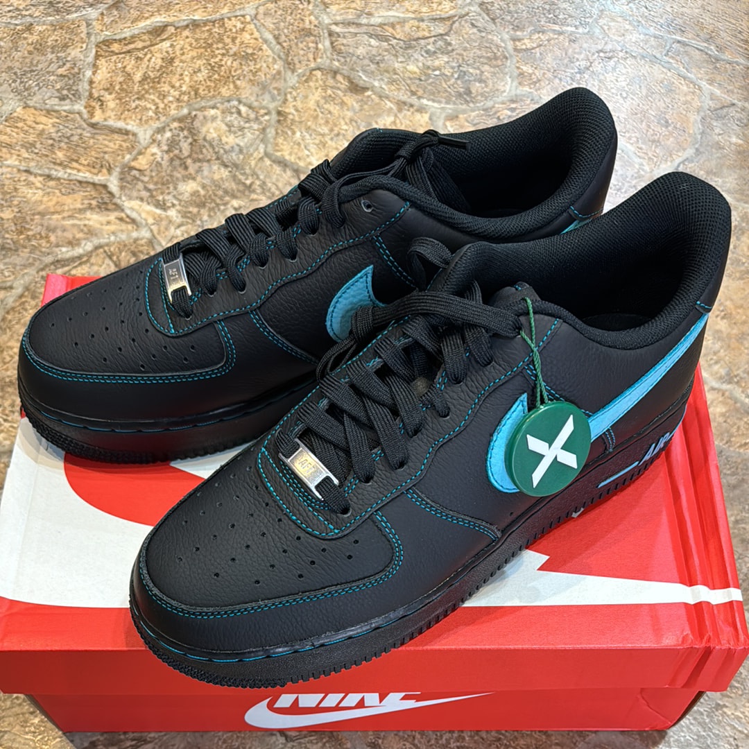 Nike Air Force 1 Low "Black Tiffany"