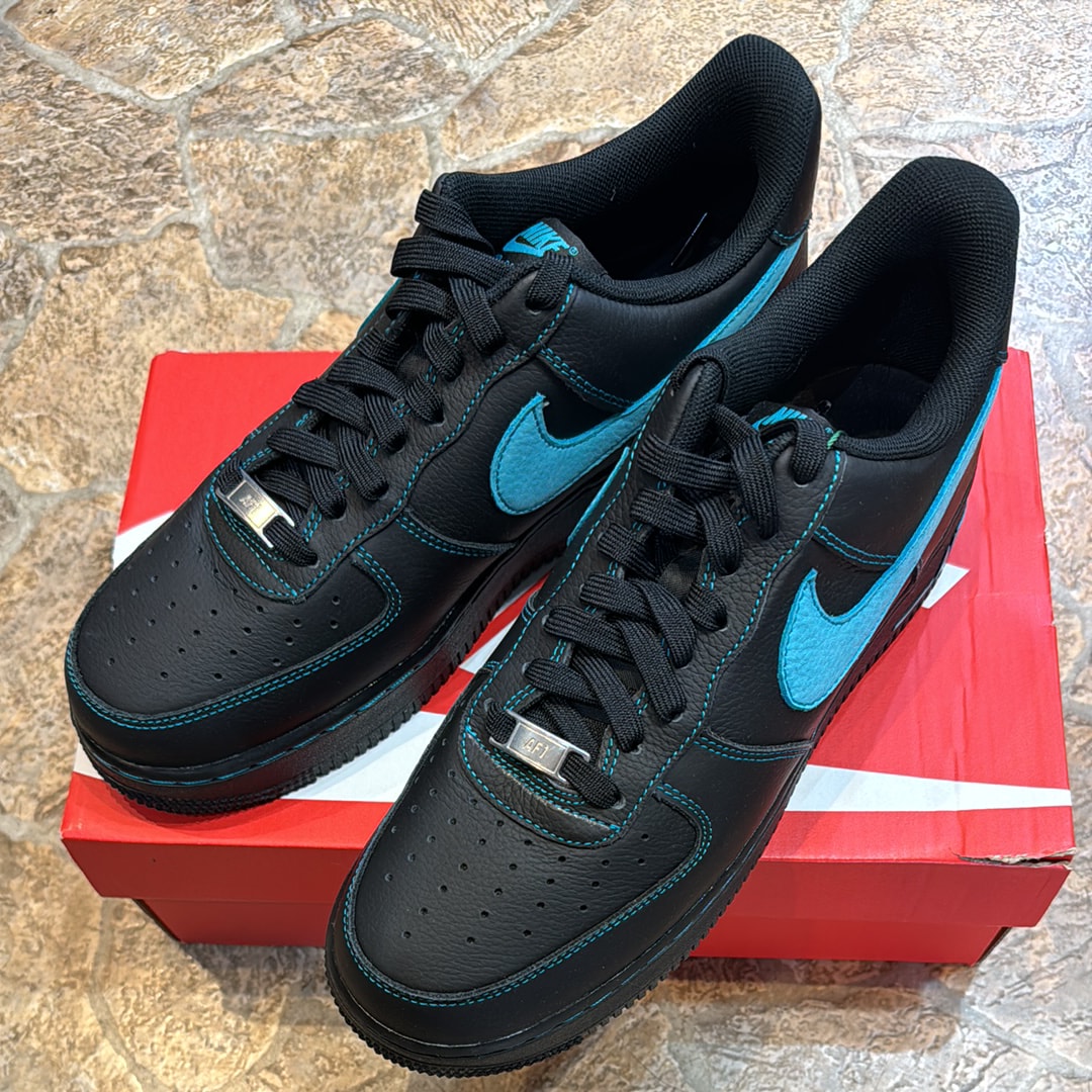 Nike Air Force 1 Low "Black Tiffany"