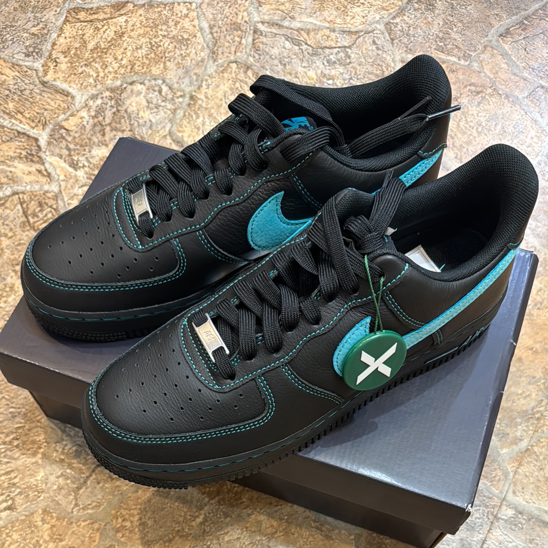 Nike Air Force 1 Low "Black Tiffany"