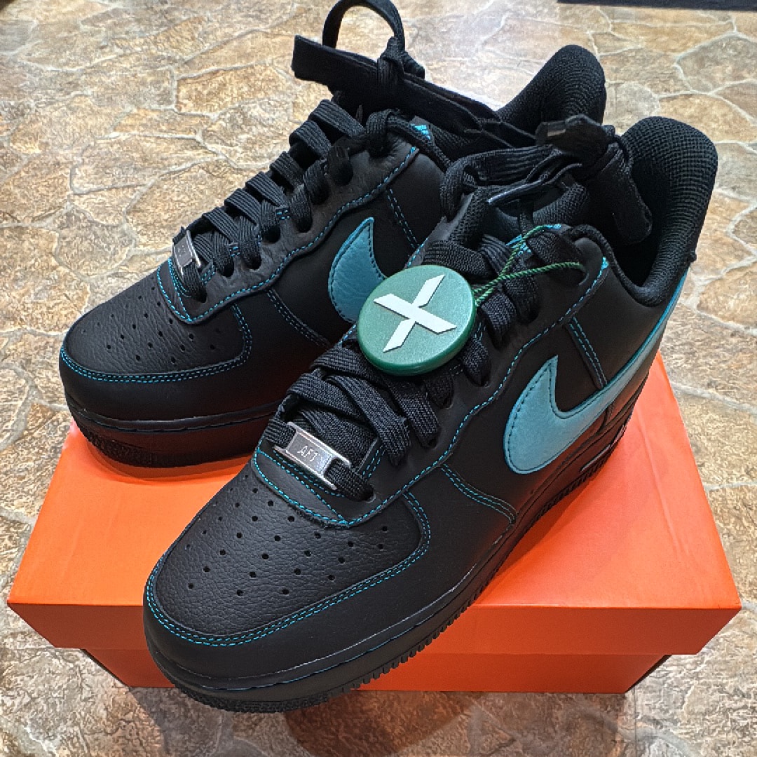 Nike Air Force 1 Low "Black Tiffany"