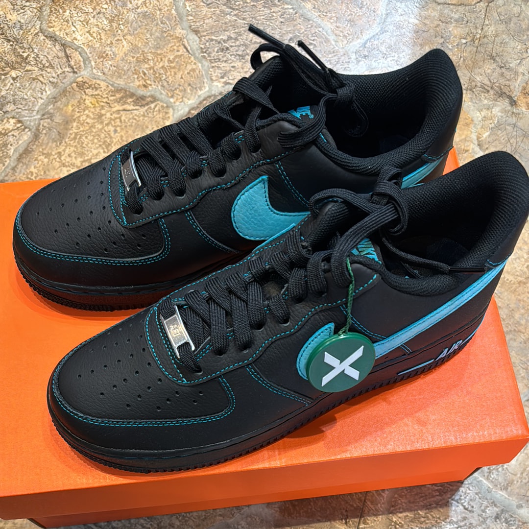 Nike Air Force 1 Low "Black Tiffany"