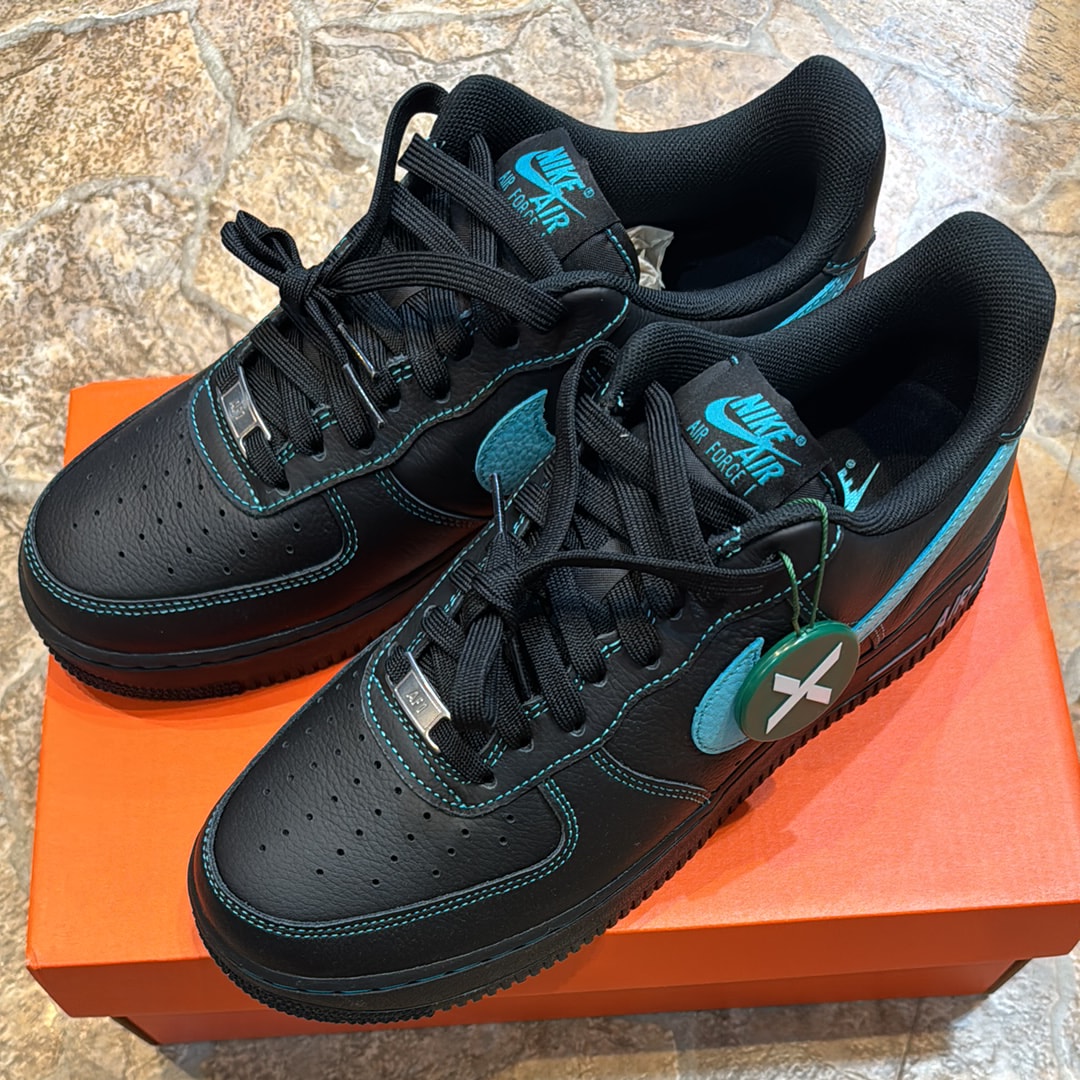Nike Air Force 1 Low "Black Tiffany"