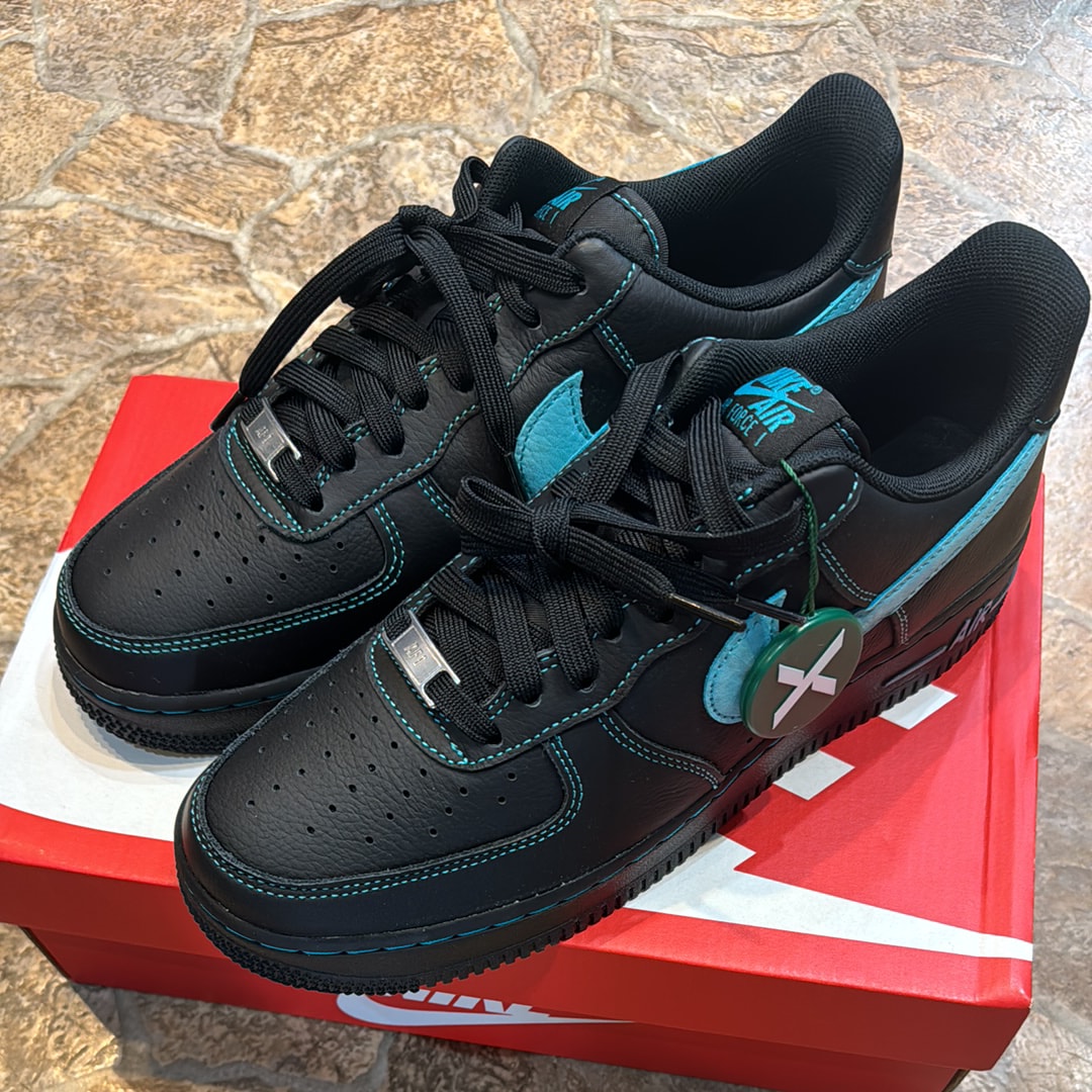 Nike Air Force 1 Low "Black Tiffany"
