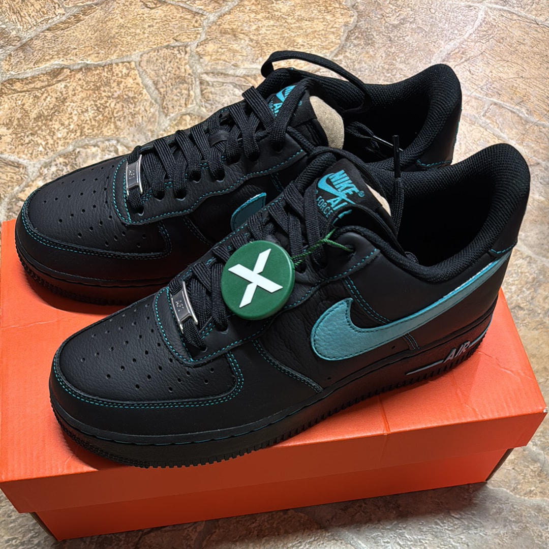 Nike Air Force 1 Low "Black Tiffany"