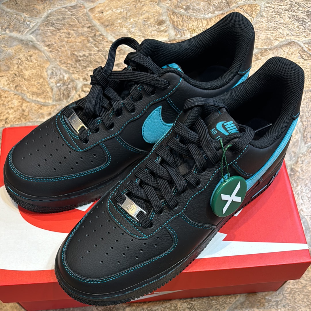 Nike Air Force 1 Low "Black Tiffany"