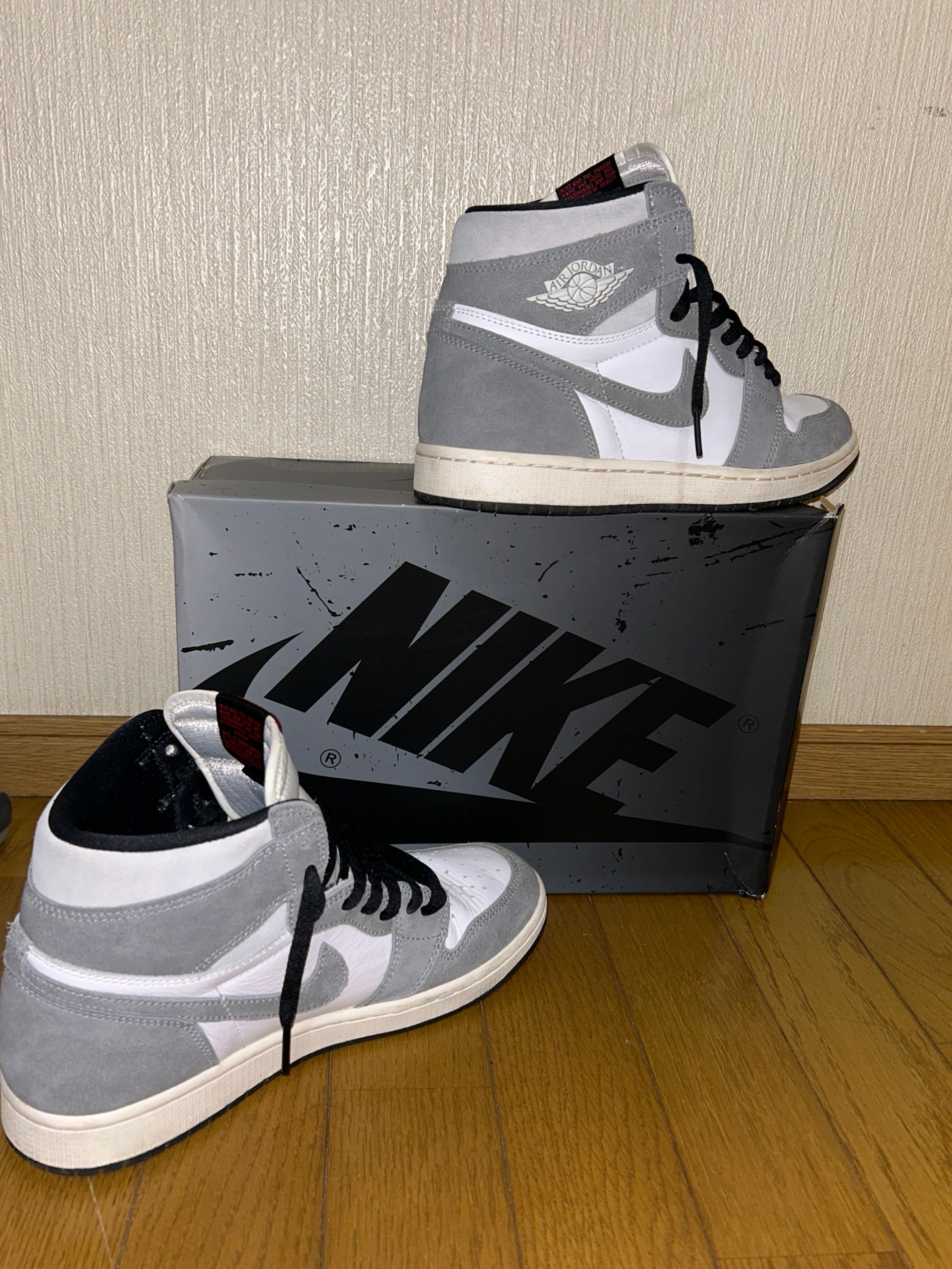 Nike Air Jordan 1 Retro High OG "Black and Smoke Grey"