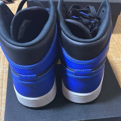 Nike Air Jordan 1 Mid "Hyper Royal"