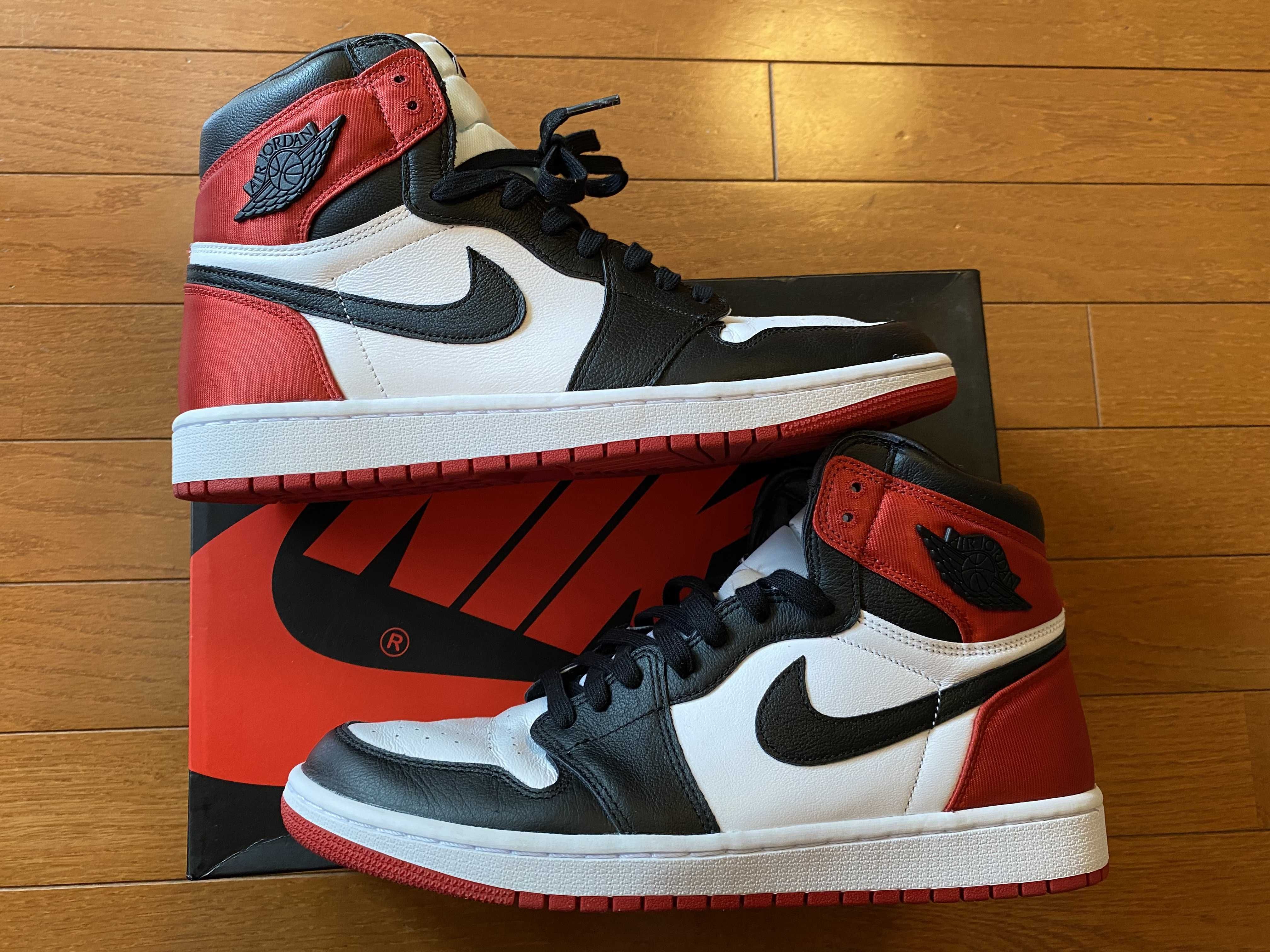 Nike Women's Air Jordan 1 Retro High "Satin Black Toe"