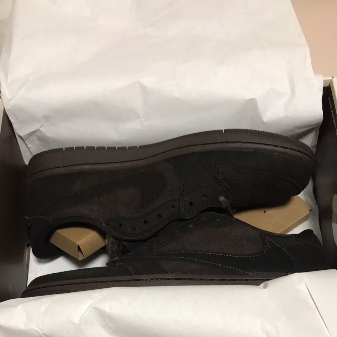 Travis Scott × Nike Air Jordan 1 Low OG SP "Velvet Brown and Dark Mocha"