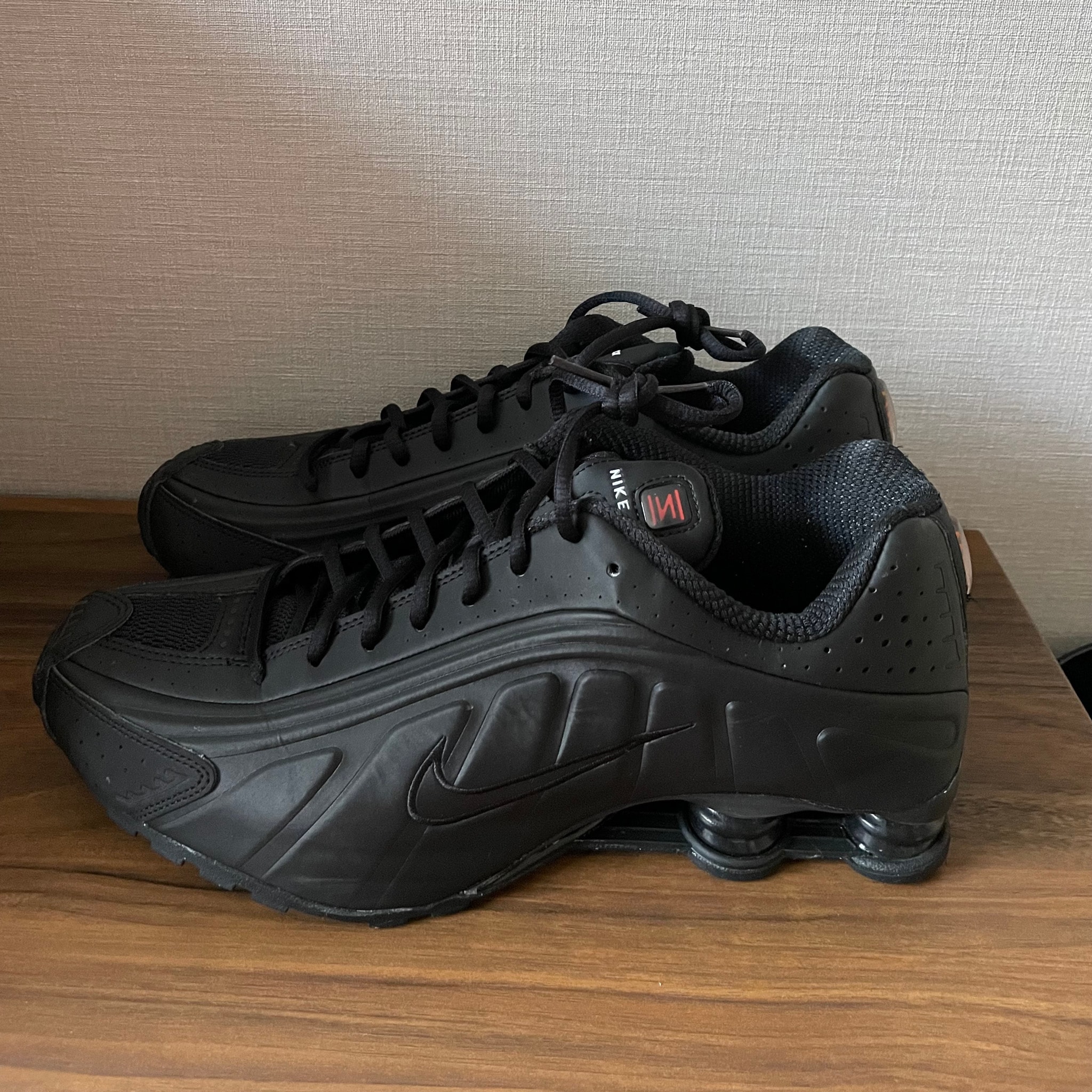 Nike Women's Shox R4 "Black"