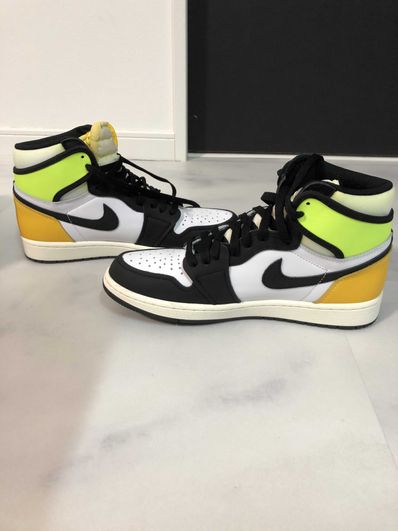 Nike Air Jordan 1 High OG "Volt Gold"