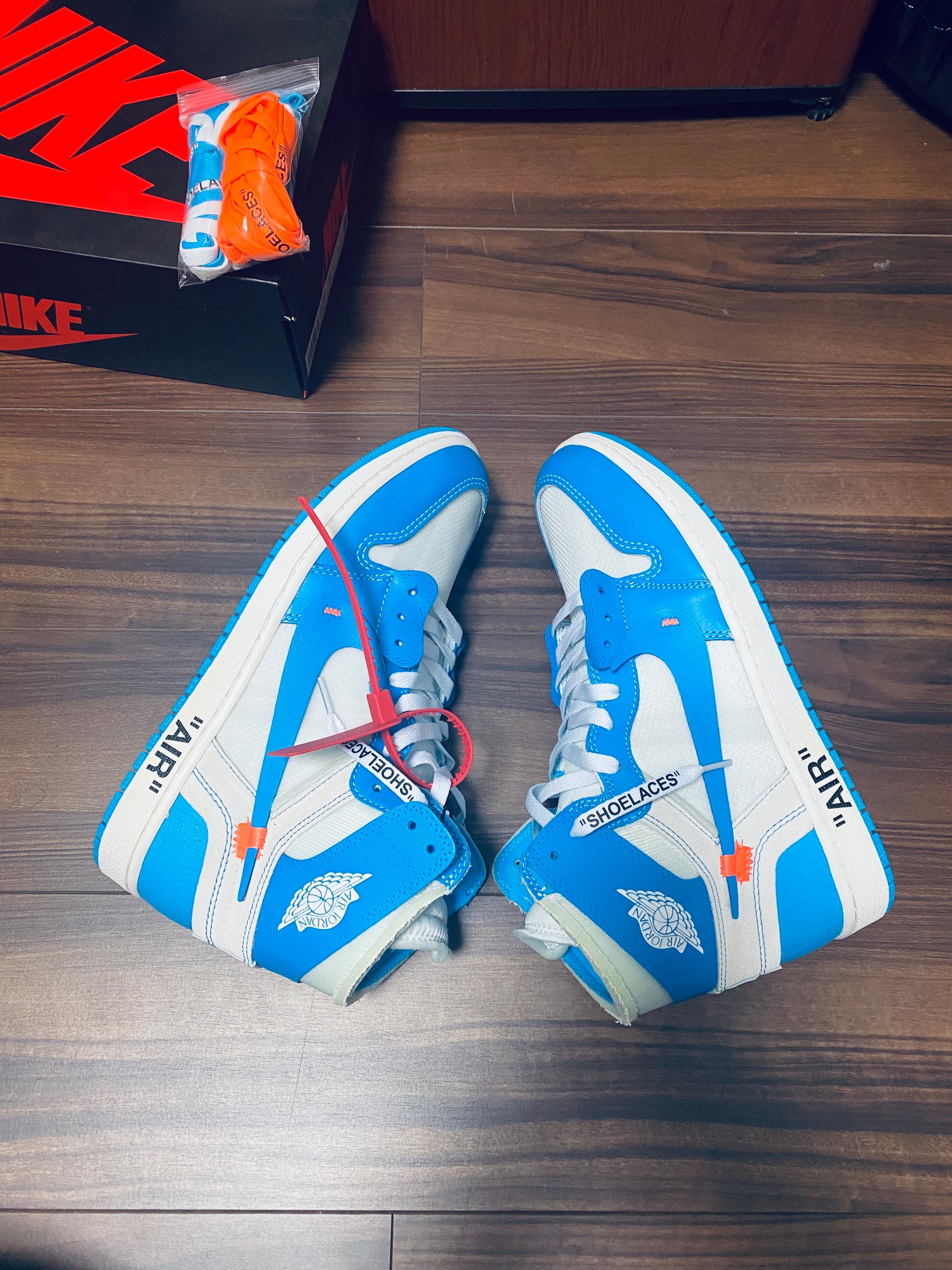 Off-White × Nike Air Jordan 1 High UNC "White/Dark Powder Blue"