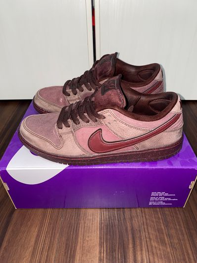 Nike SB Dunk Low PRM City of Love "Burgundy"