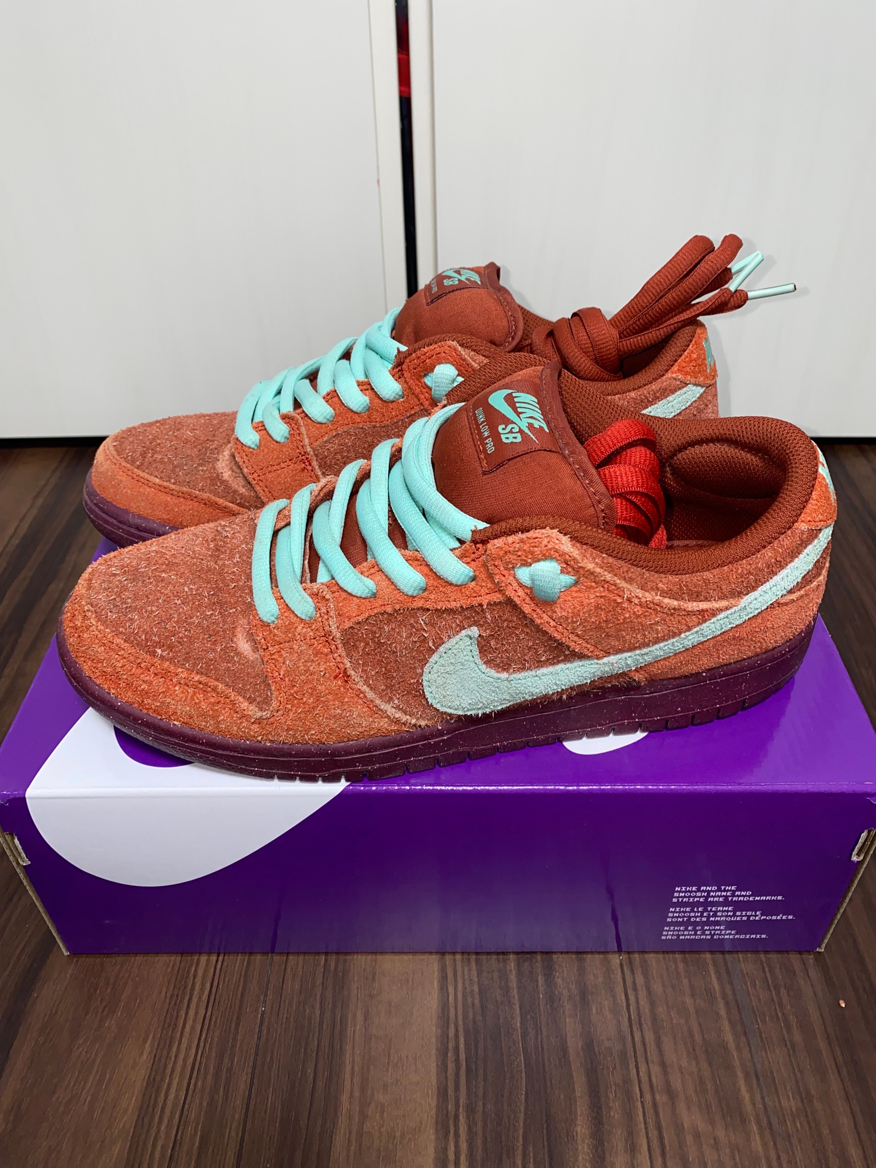 Nike SB Dunk Low Pro PRM "Mystic Red and Rosewood"