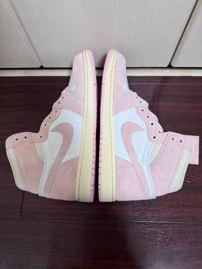 Nike Women's Air Jordan 1 Retro High OG "Washed Pink"