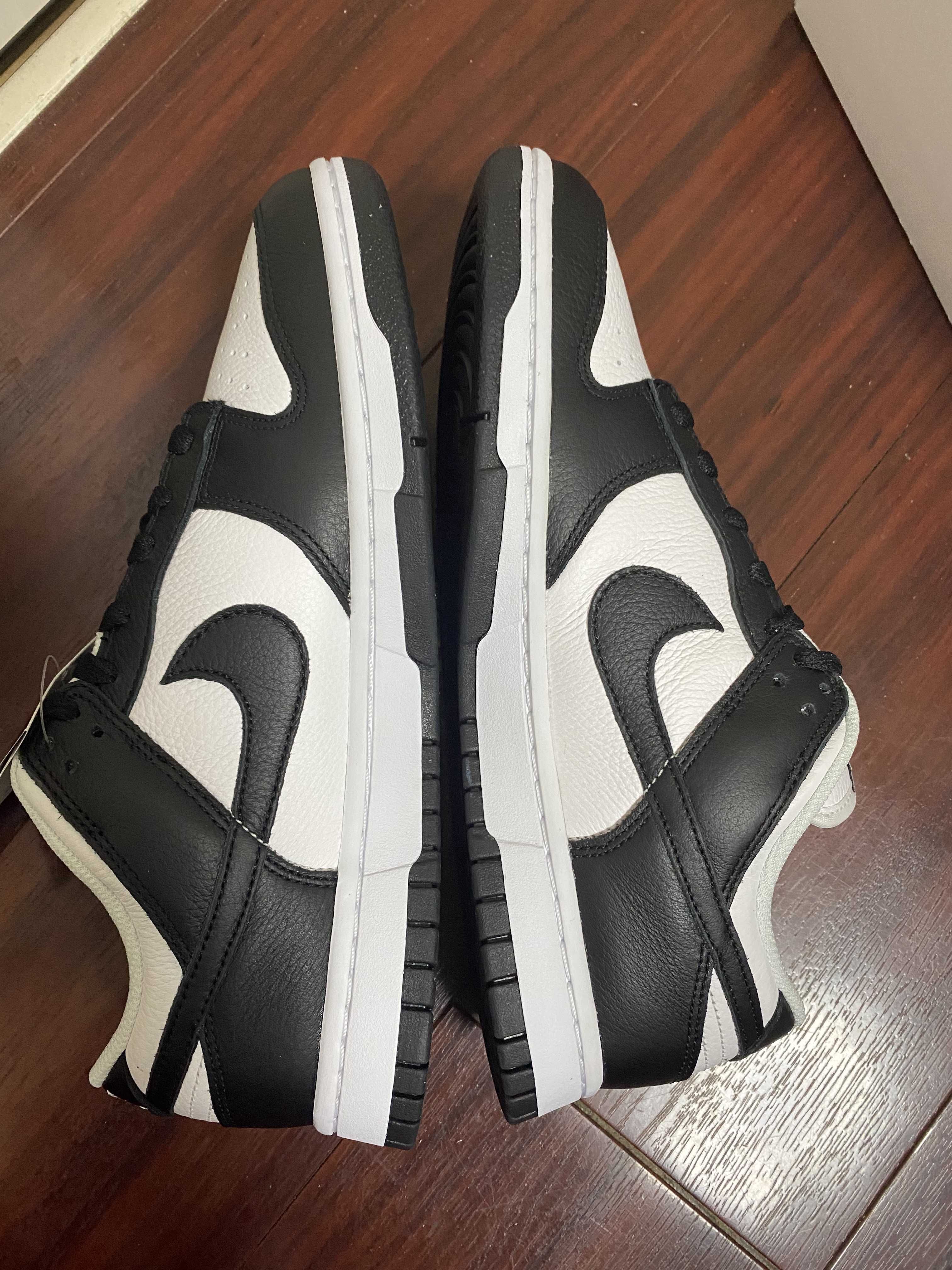 Nike Dunk Low Retro "Panda/White/Black"