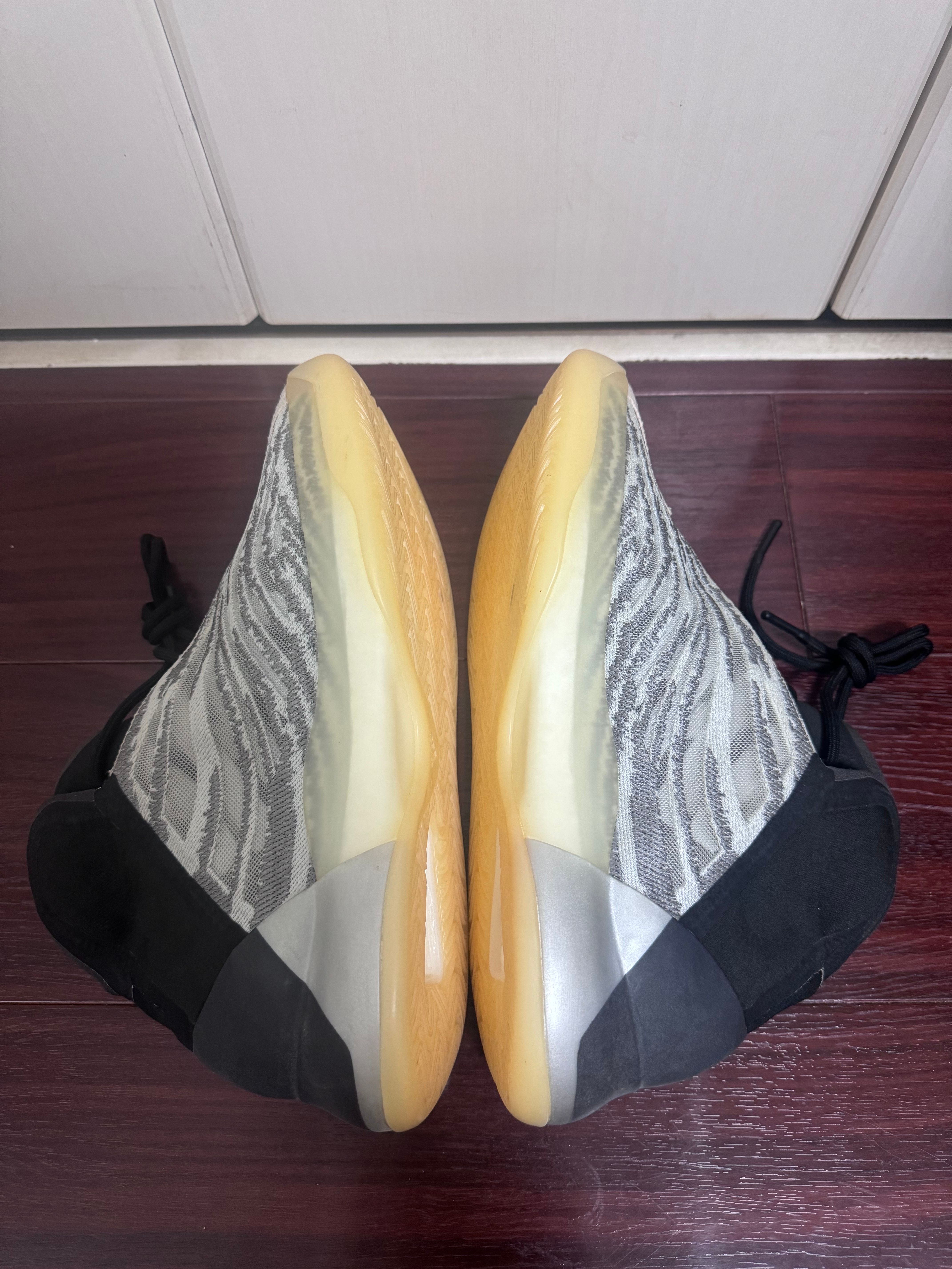 adidas YEEZY Quantum "QNTM"