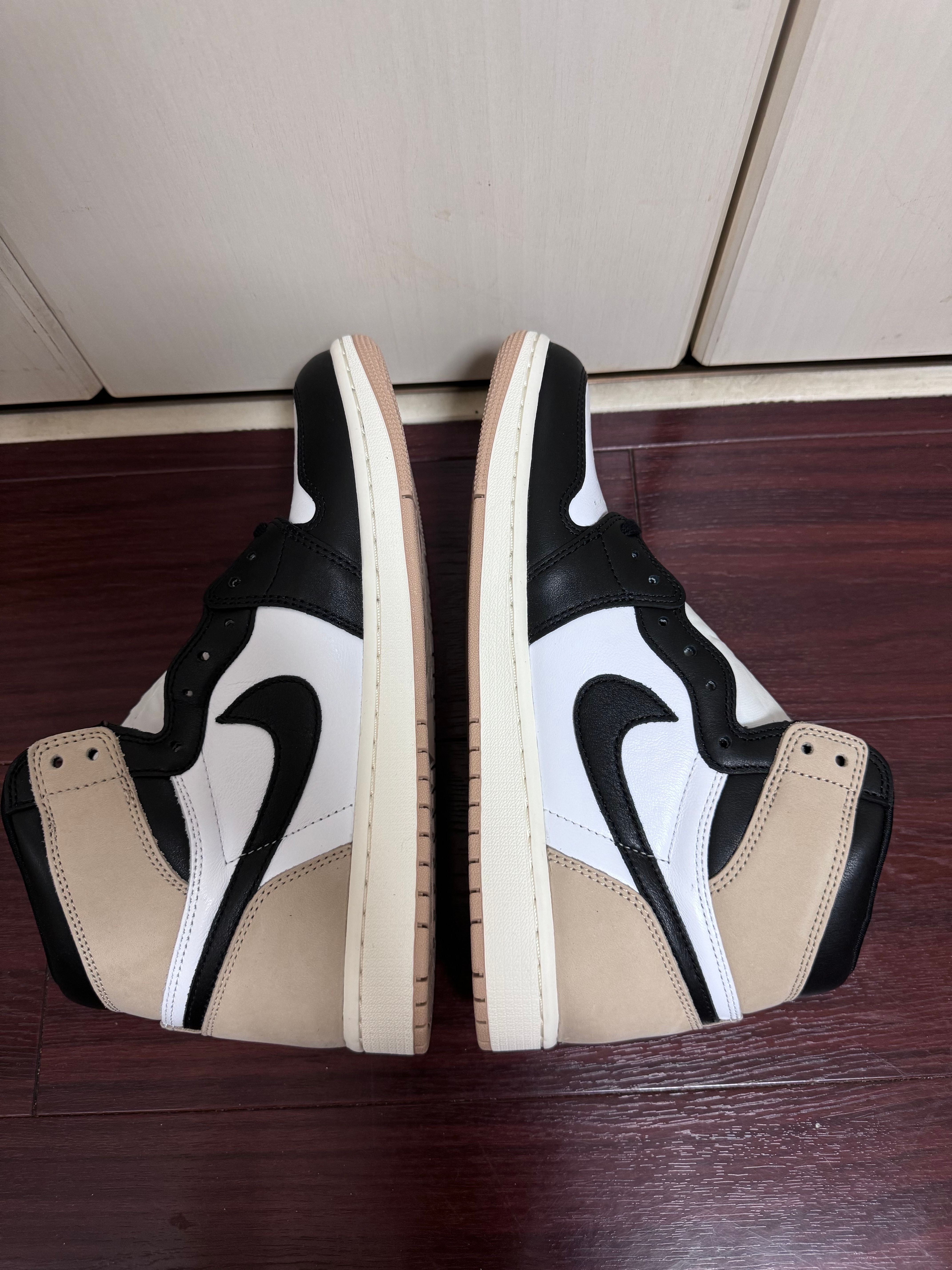 Nike Women's Air Jordan 1 Retro High OG "Latte"
