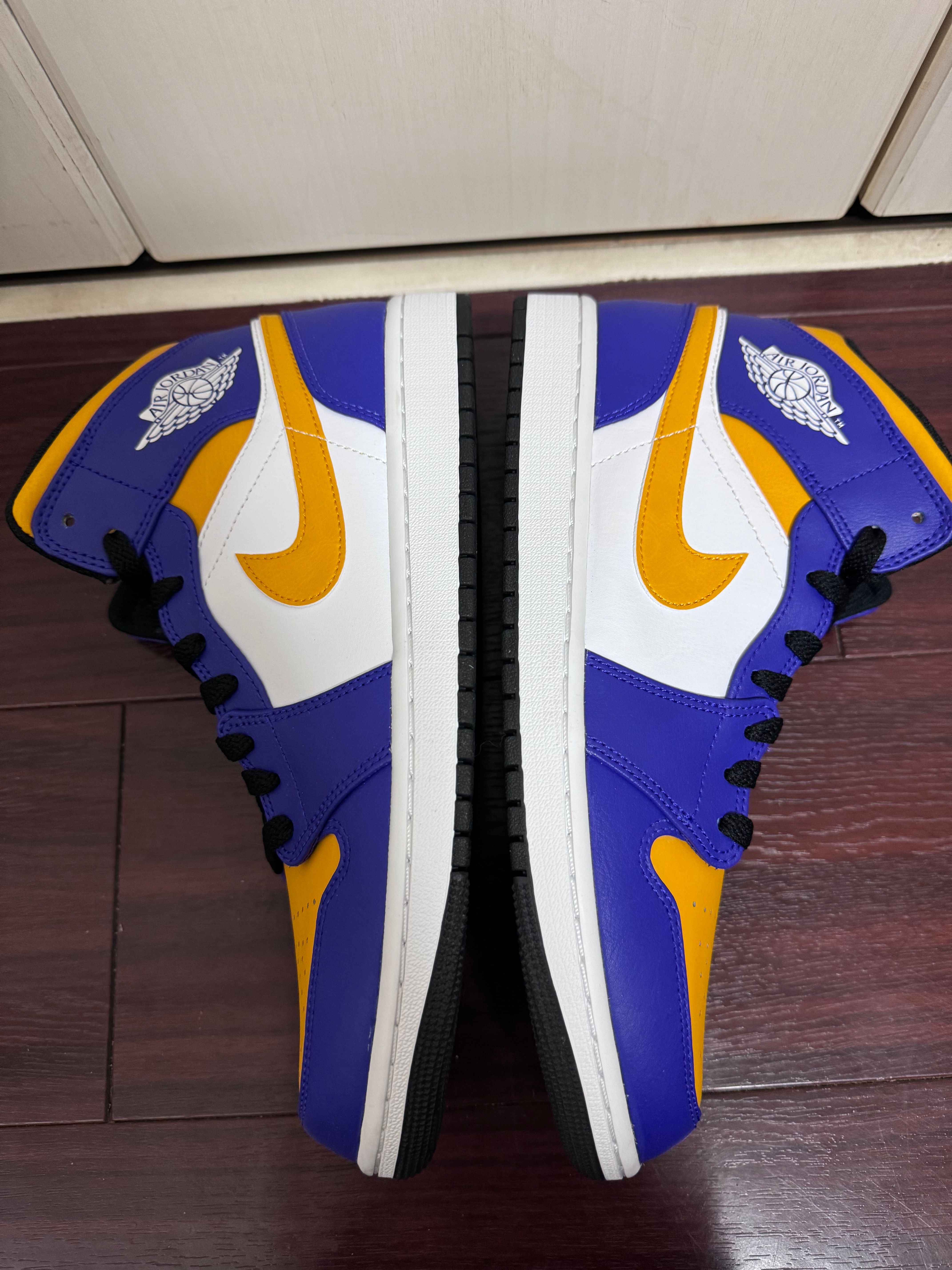 Nike Air Jordan 1 Mid "Lakers"