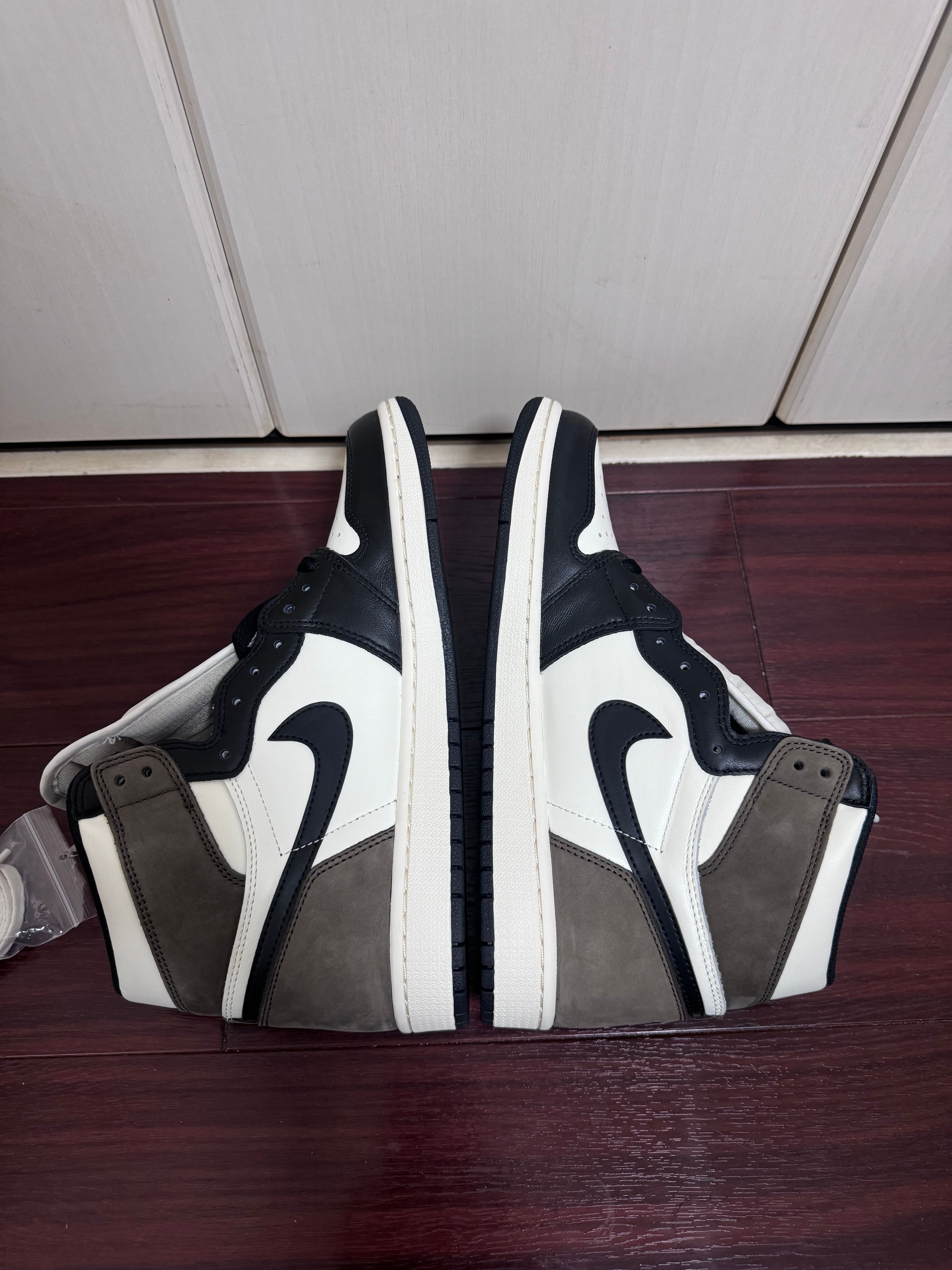 Nike Air Jordan 1 High OG "Sail/Dark Mocha/Black"
