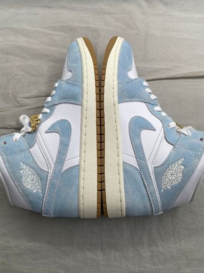 Nike Women's Air Jordan 1 Mid SE "Denim/Gold"