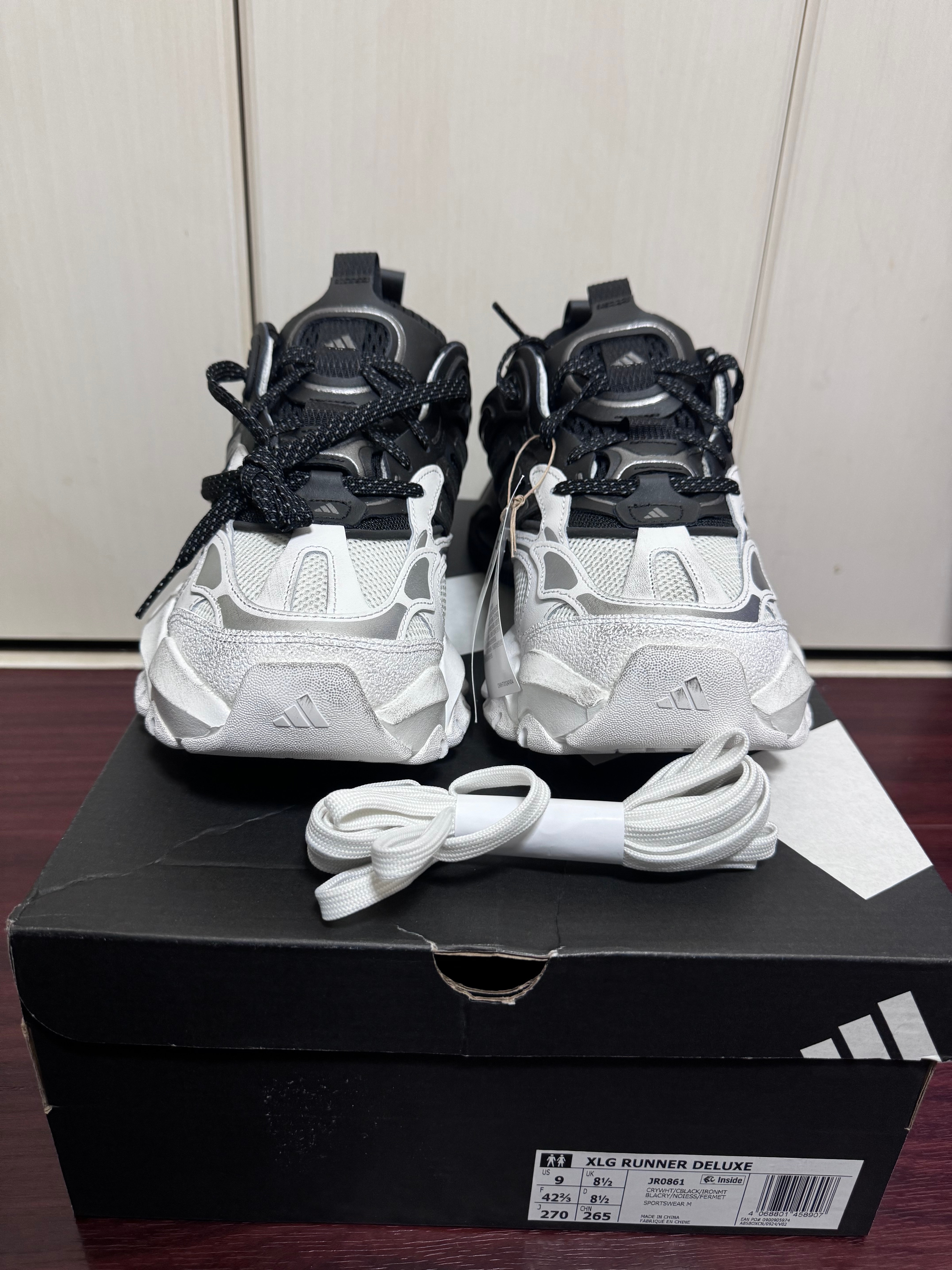 アディダス XLGランナー デラックス "ホワイト/ブラック"