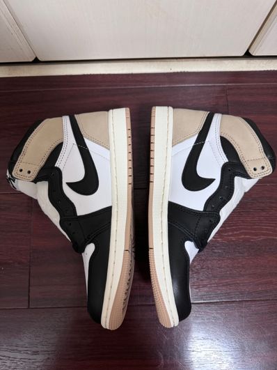 Nike Women's Air Jordan 1 Retro High OG "Latte"