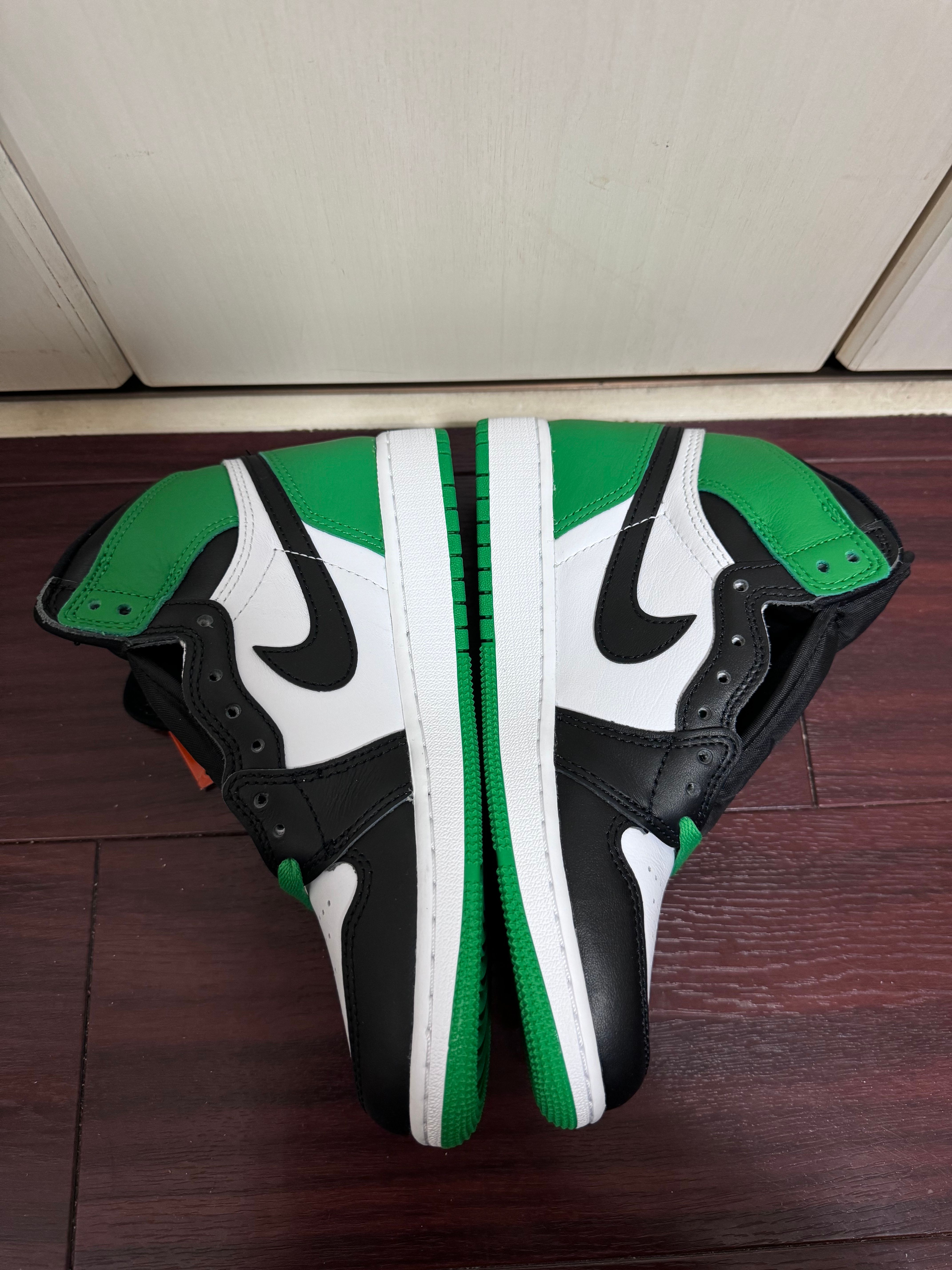 Nike GS Air Jordan 1 Retro High OG "Celtics/Black and Lucky Green" (2023)