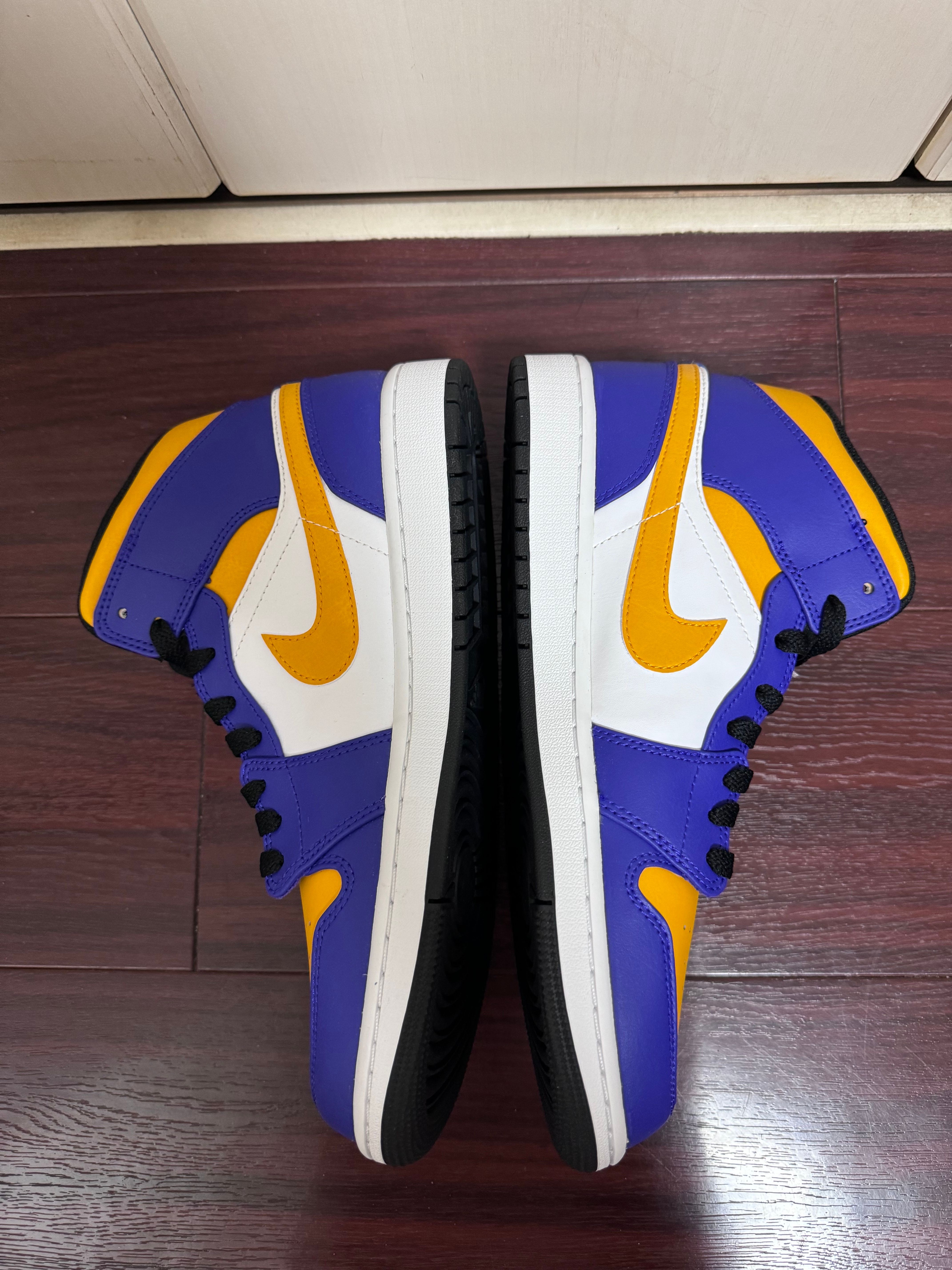 Nike Air Jordan 1 Mid "Lakers"