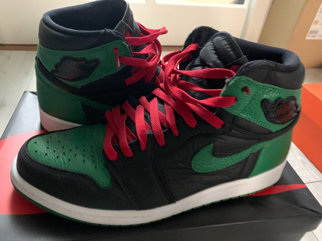 Nike Air Jordan 1 Retro High OG "Black/Pine Green" (2020)      