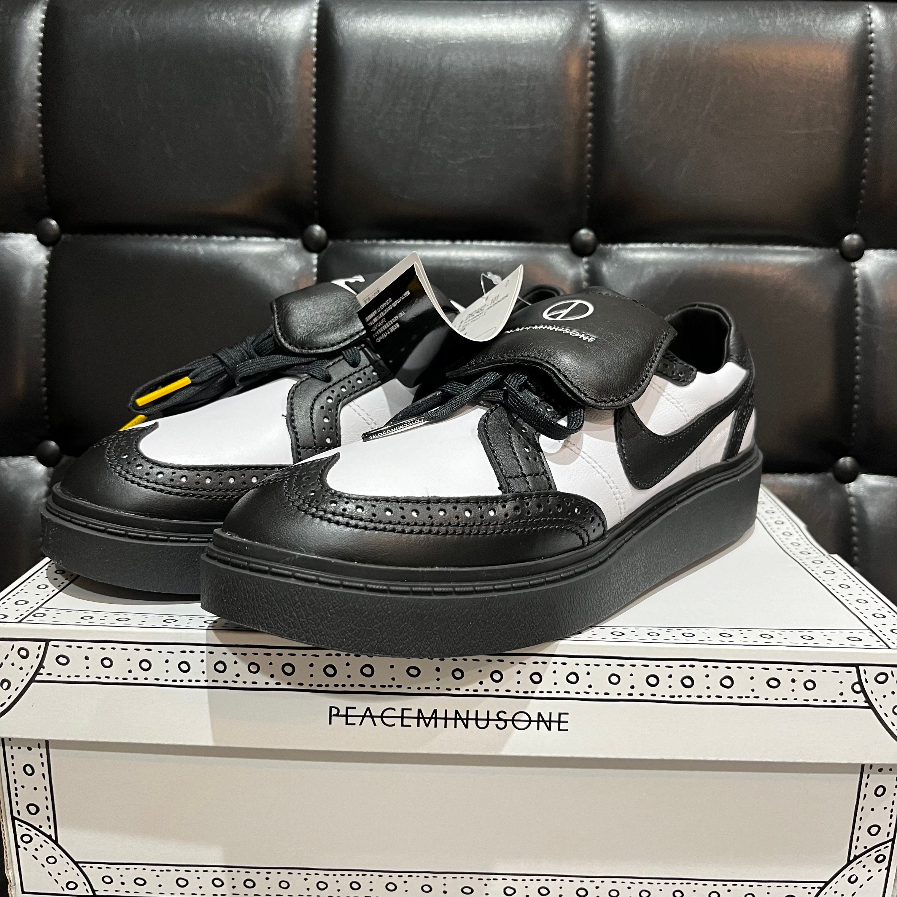 PEACEMINUSONE × Nike Kwondo 1 "Black and White" / G-DRAGON
