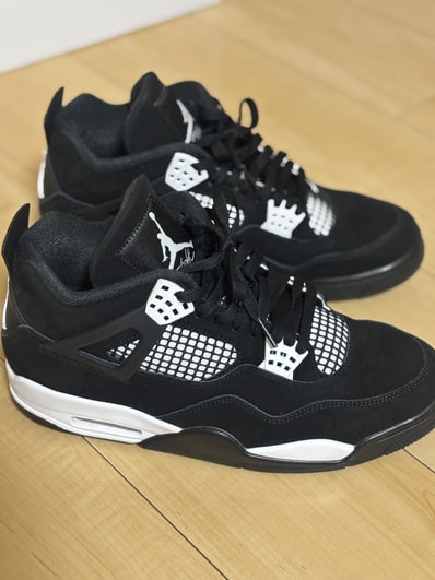 Nike Air Jordan 4 Retro "White Thunder"