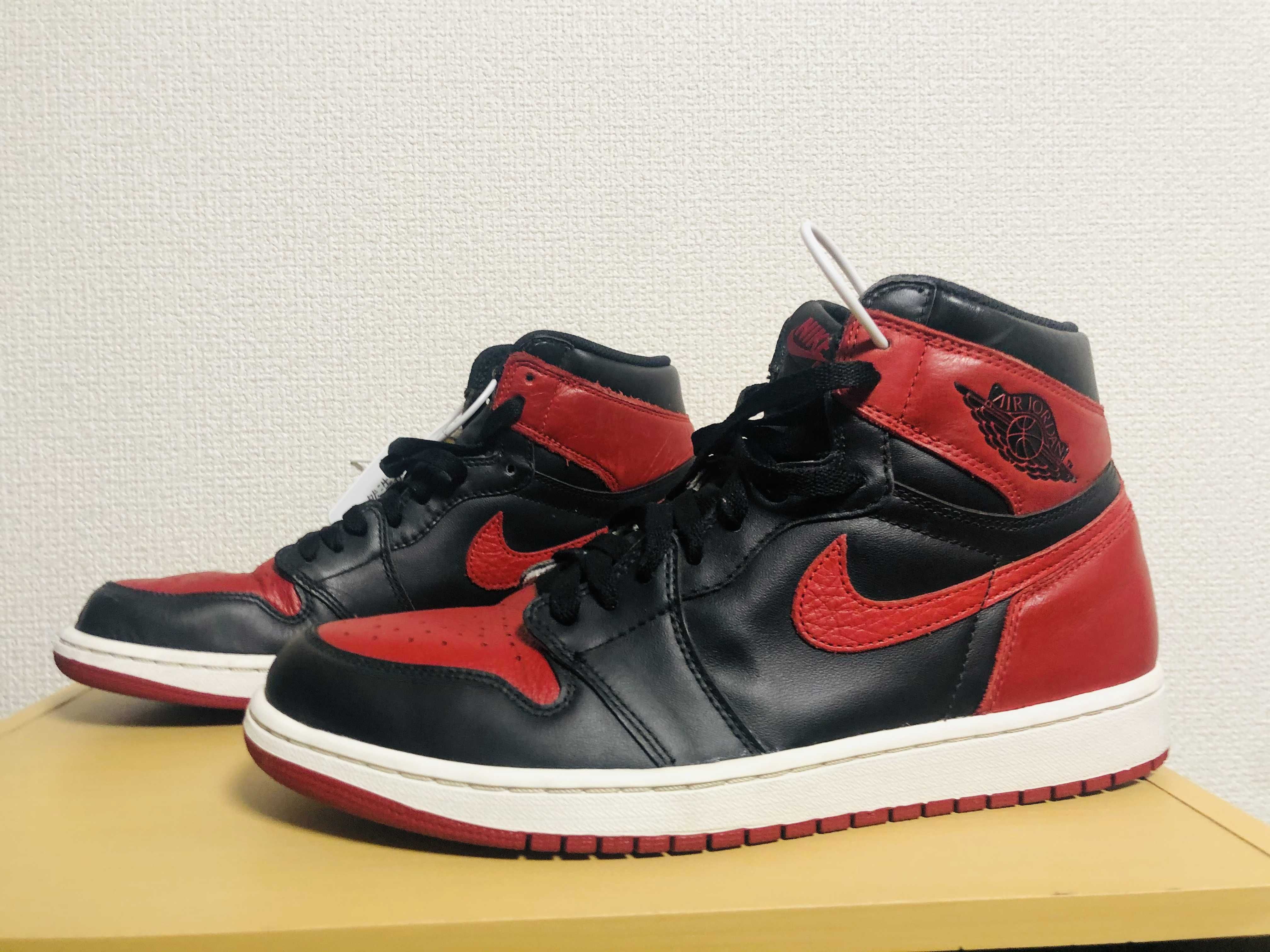 Nike Air Jordan 1 Retro High OG "Bred/Banned" (2016)