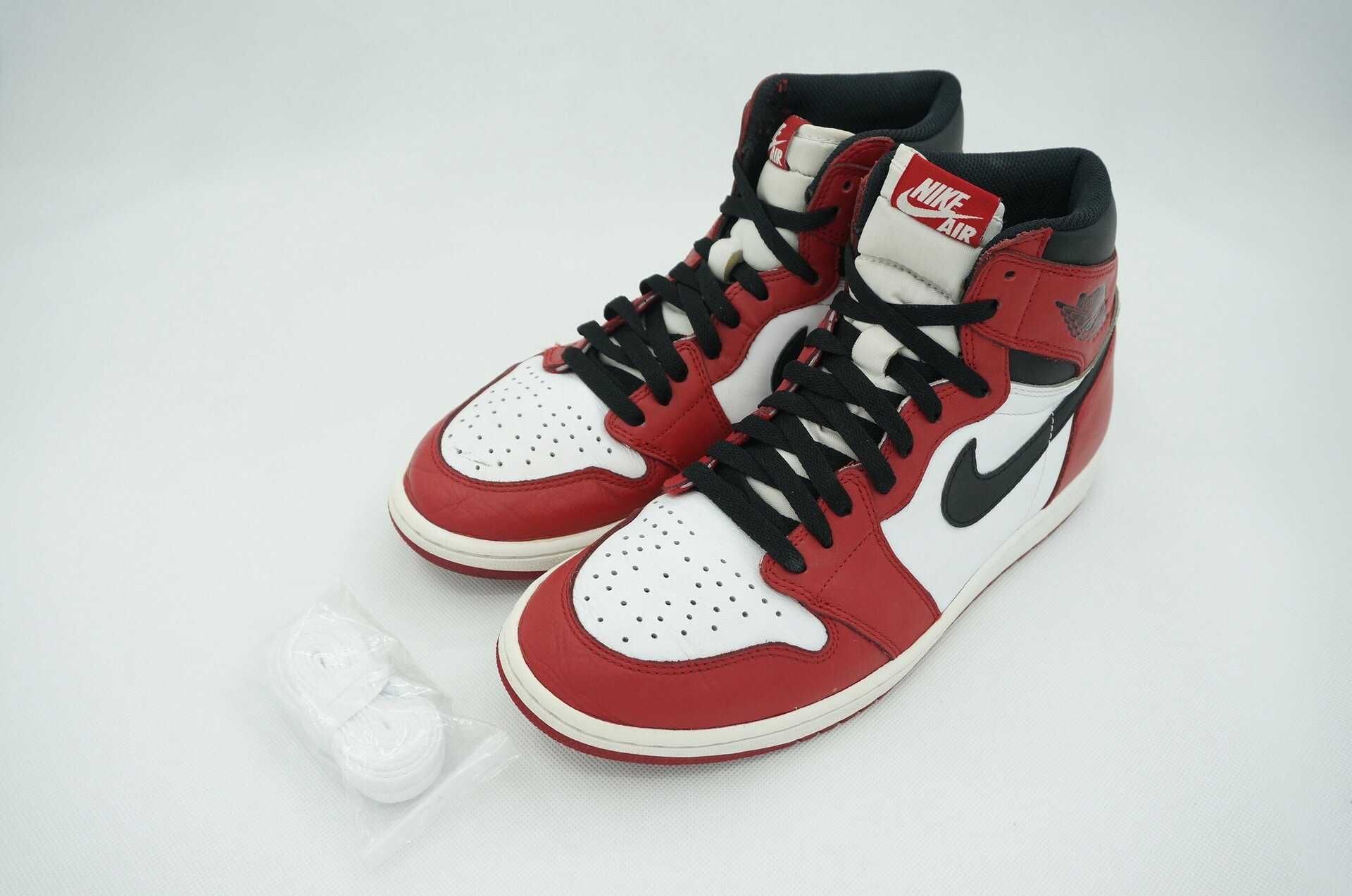 Nike Air Jordan 1 Retro High "Chicago" (2015)