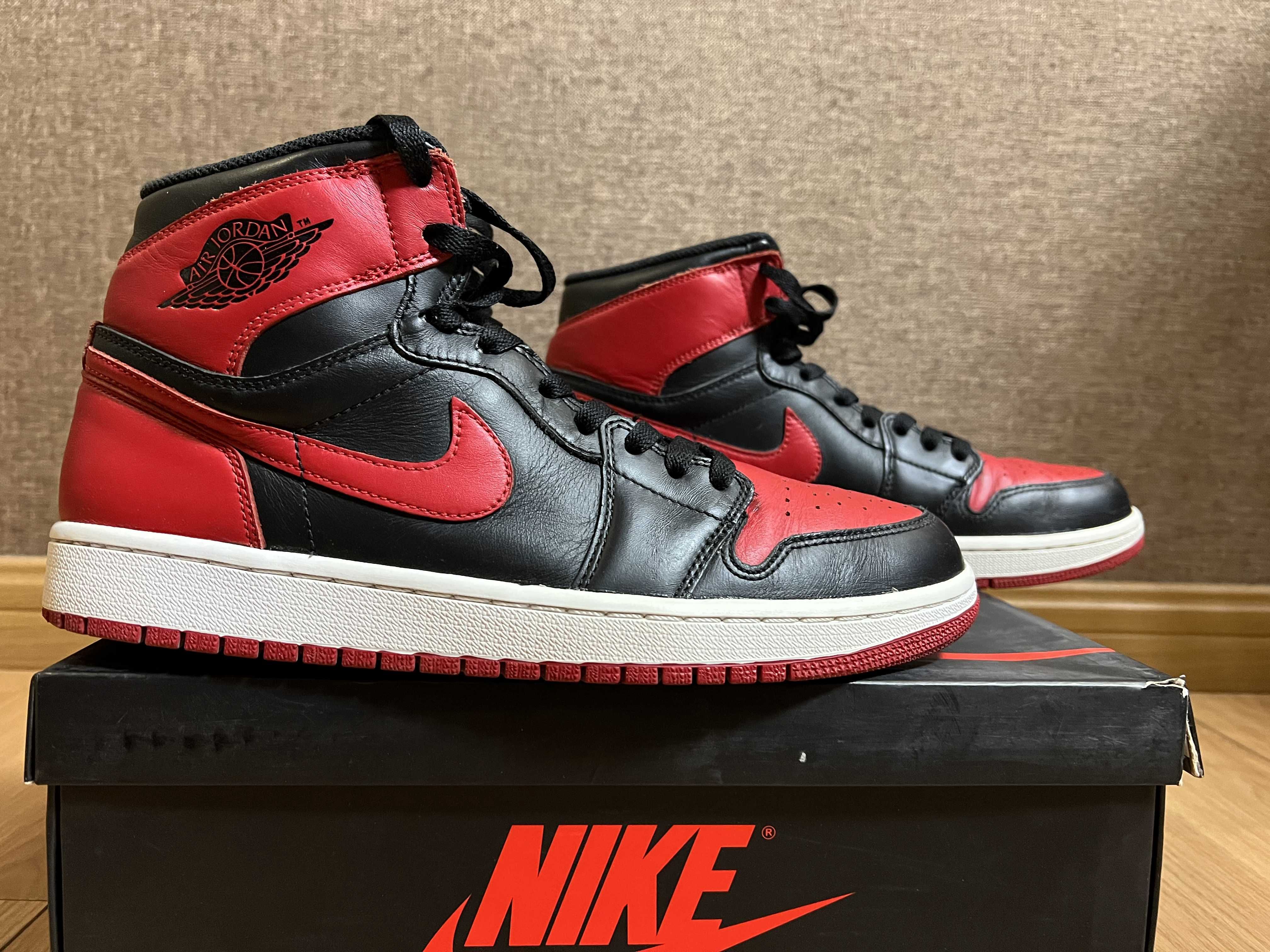 Nike Air Jordan 1 Retro High OG "Bred" (2013)