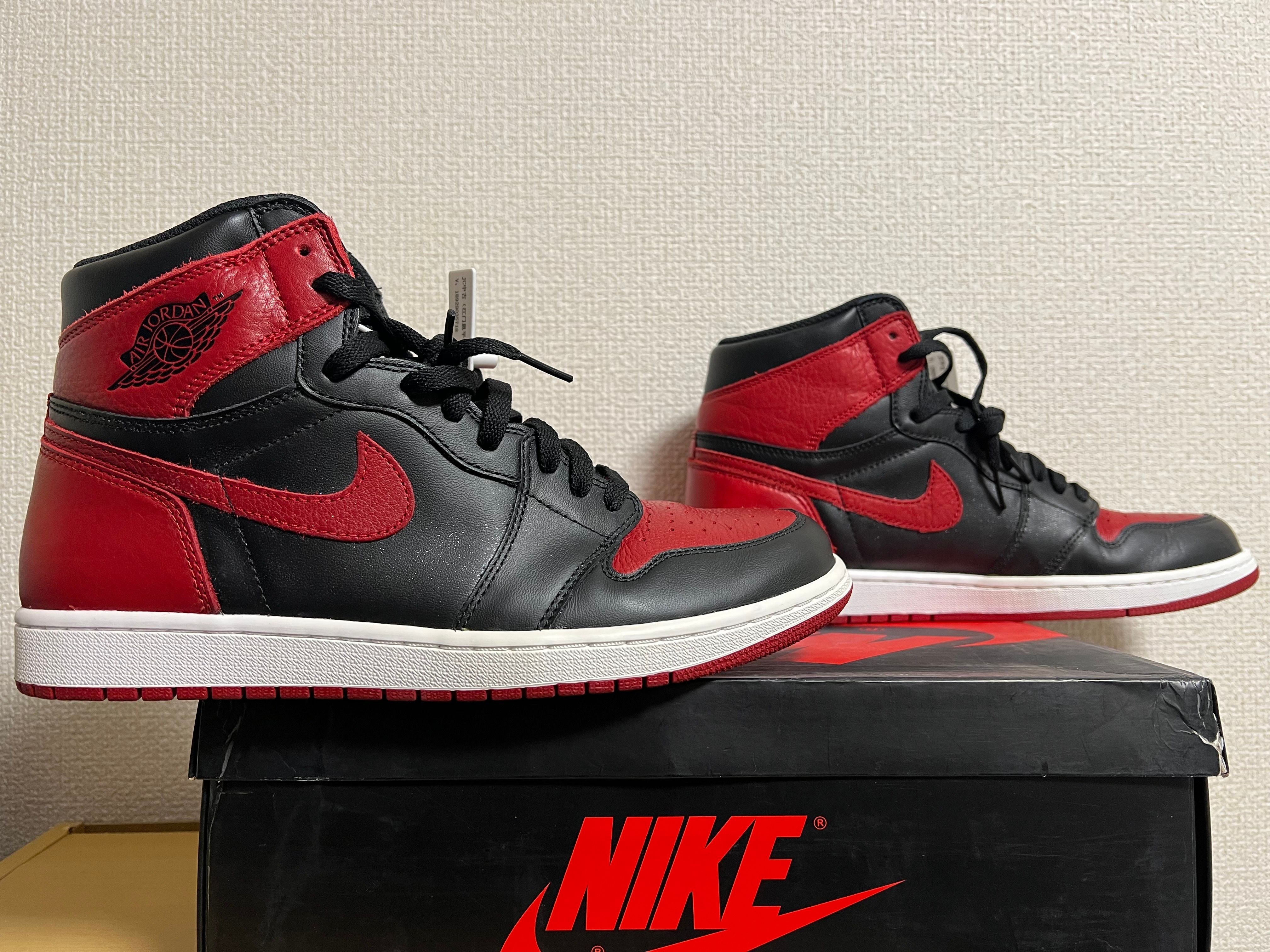 Nike Air Jordan 1 Retro High OG "Bred/Banned" (2016)