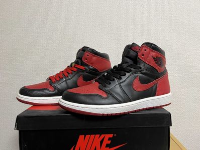 Nike Air Jordan 1 Retro High OG "Bred/Banned" (2016)