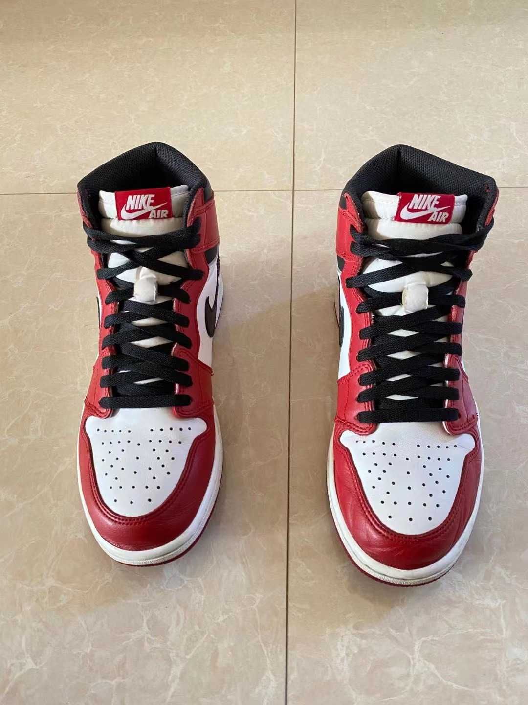 Nike Air Jordan 1 Retro High "Chicago" (2015)