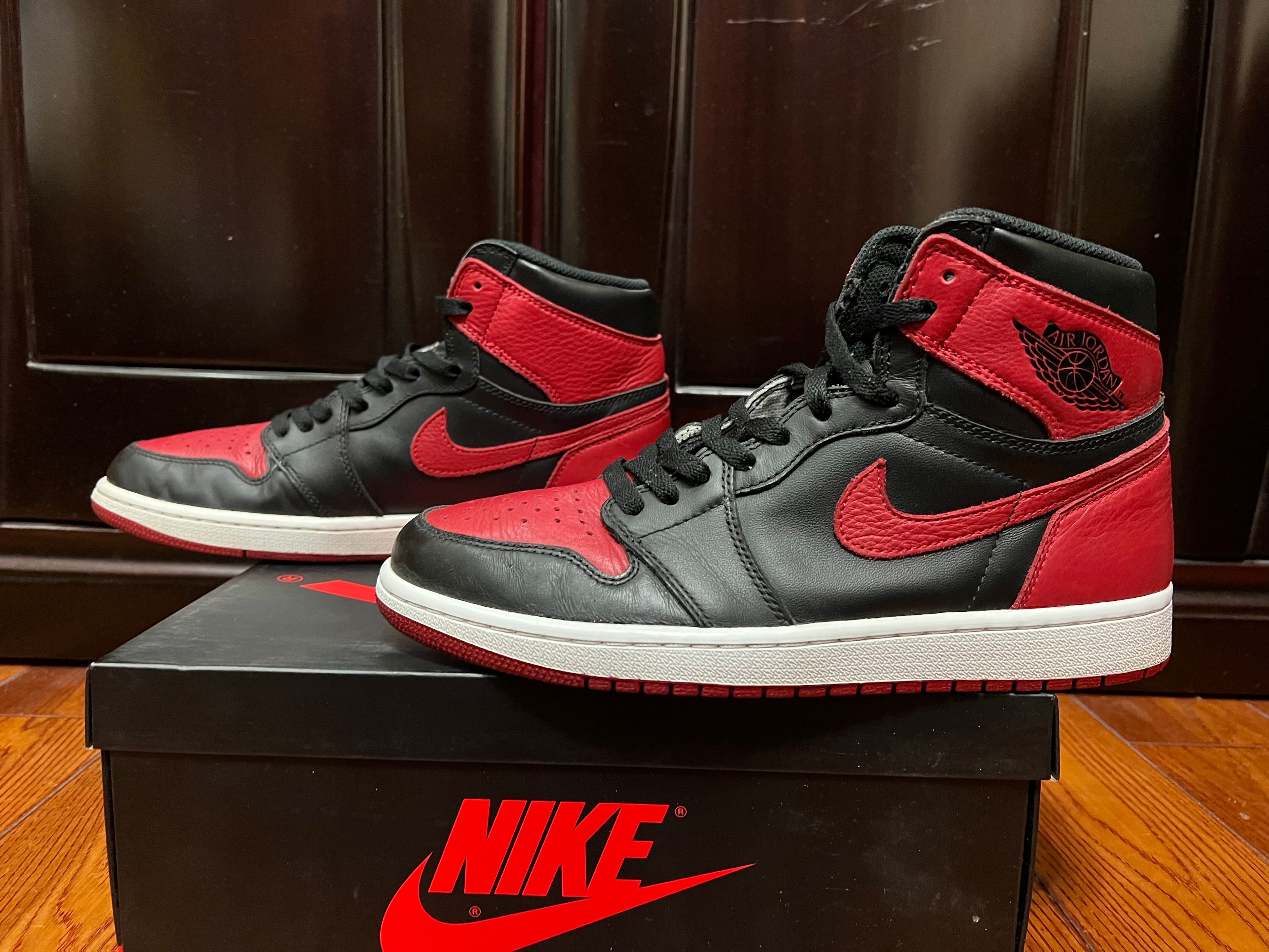 Nike Air Jordan 1 Retro High OG "Bred/Banned" (2016)