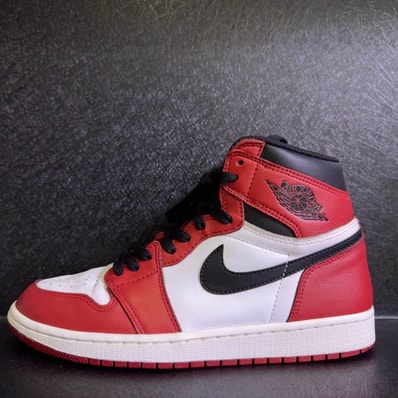 Nike Air Jordan 1 Retro High "Chicago" (2015)