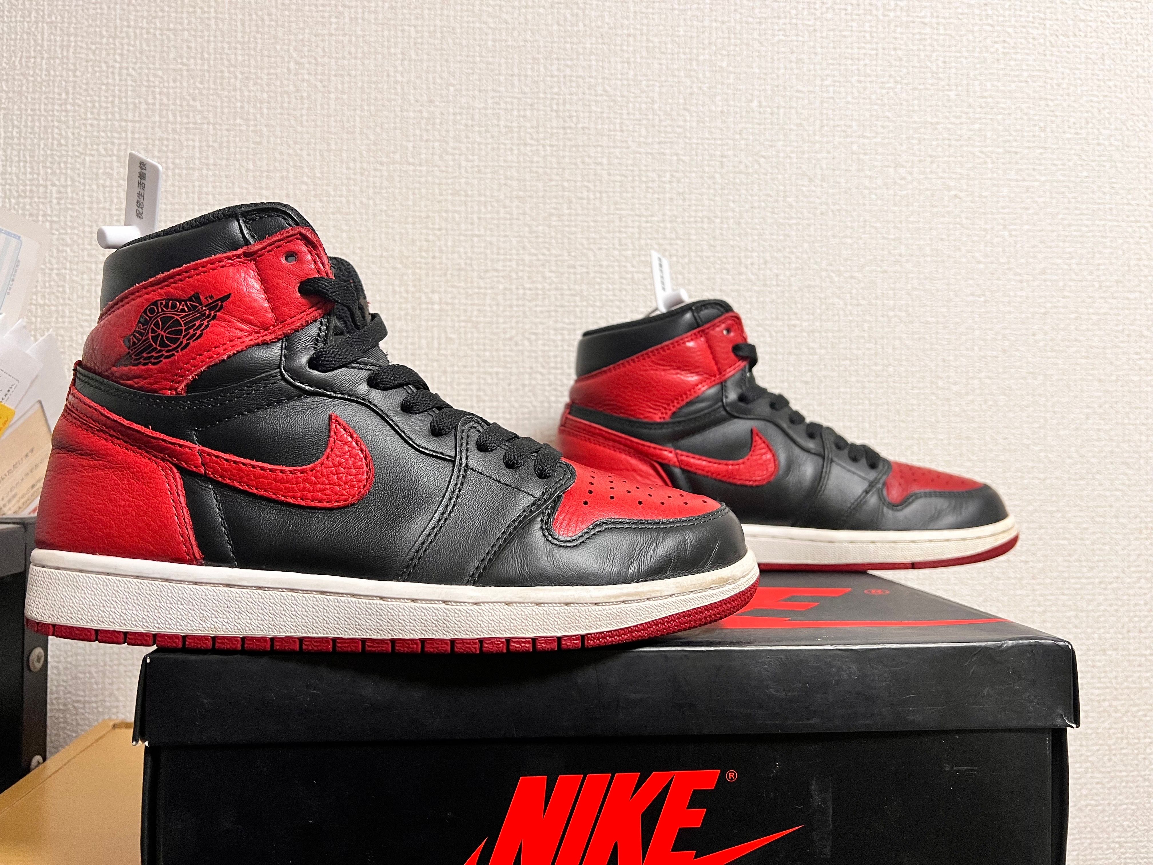 Nike Air Jordan 1 Retro High OG "Bred/Banned" (2016)