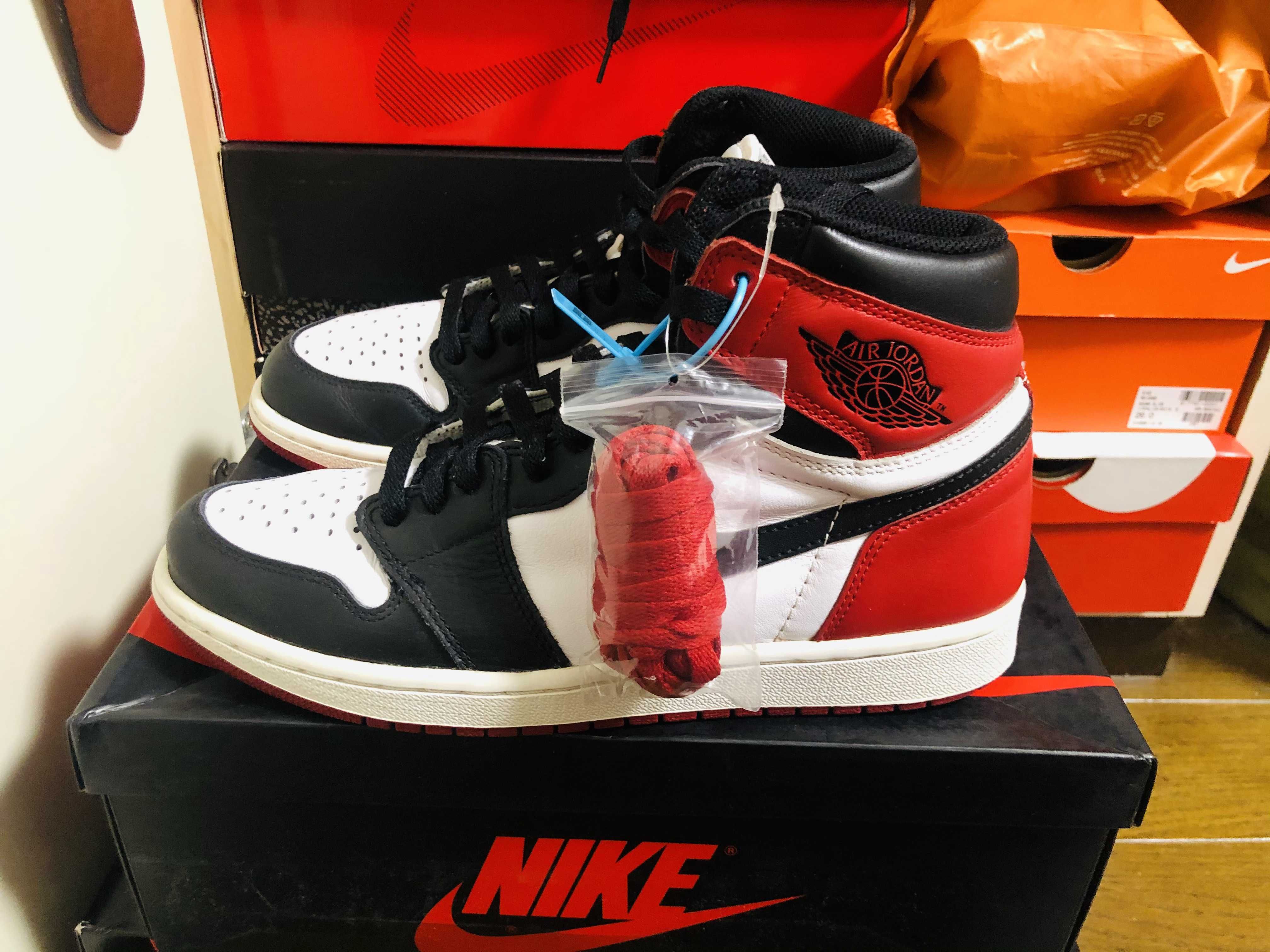 Nike Air Jordan 1 Retro High OG "Black Toe"(2016)