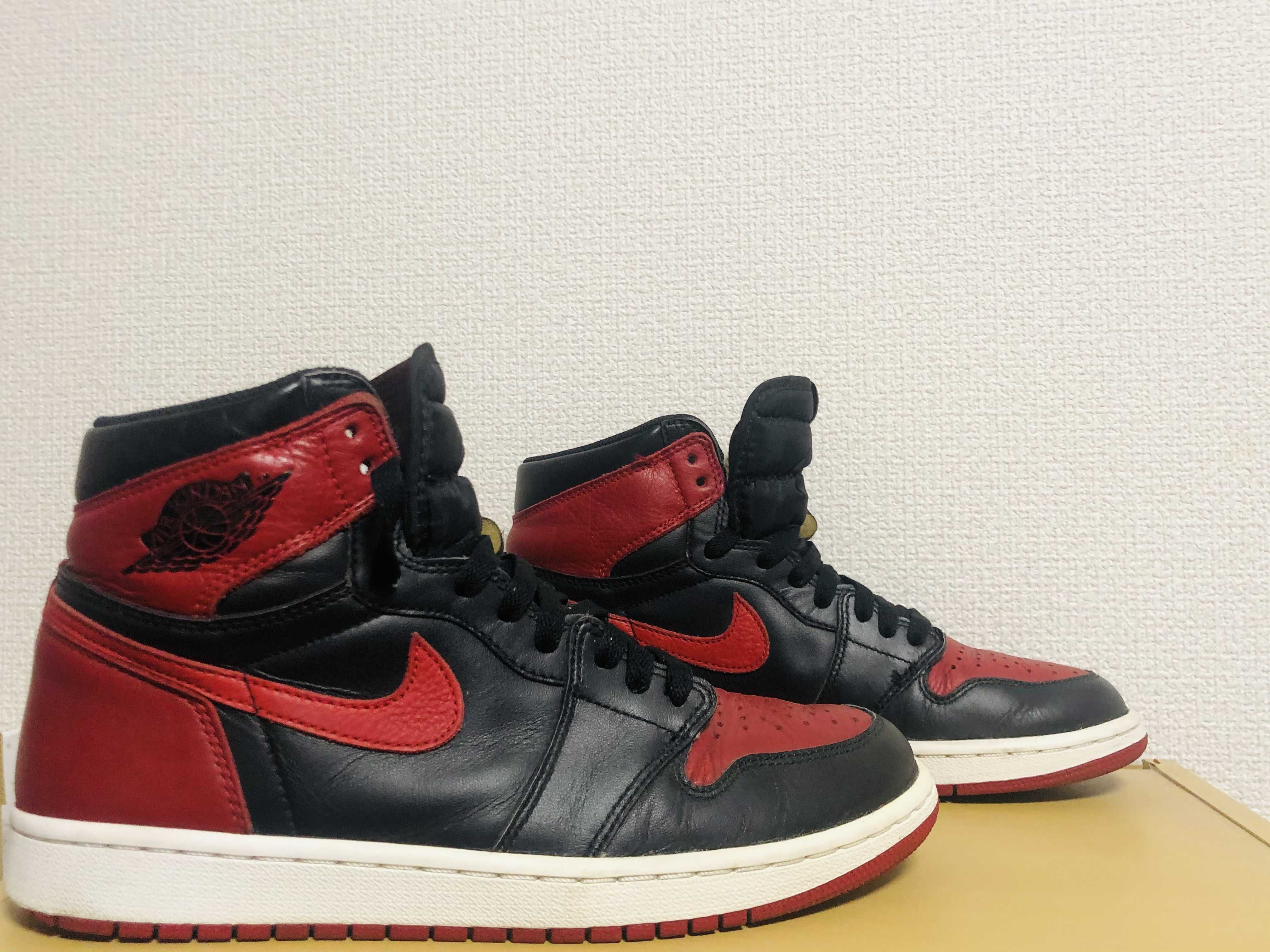 Nike Air Jordan 1 Retro High OG "Bred/Banned" (2016)