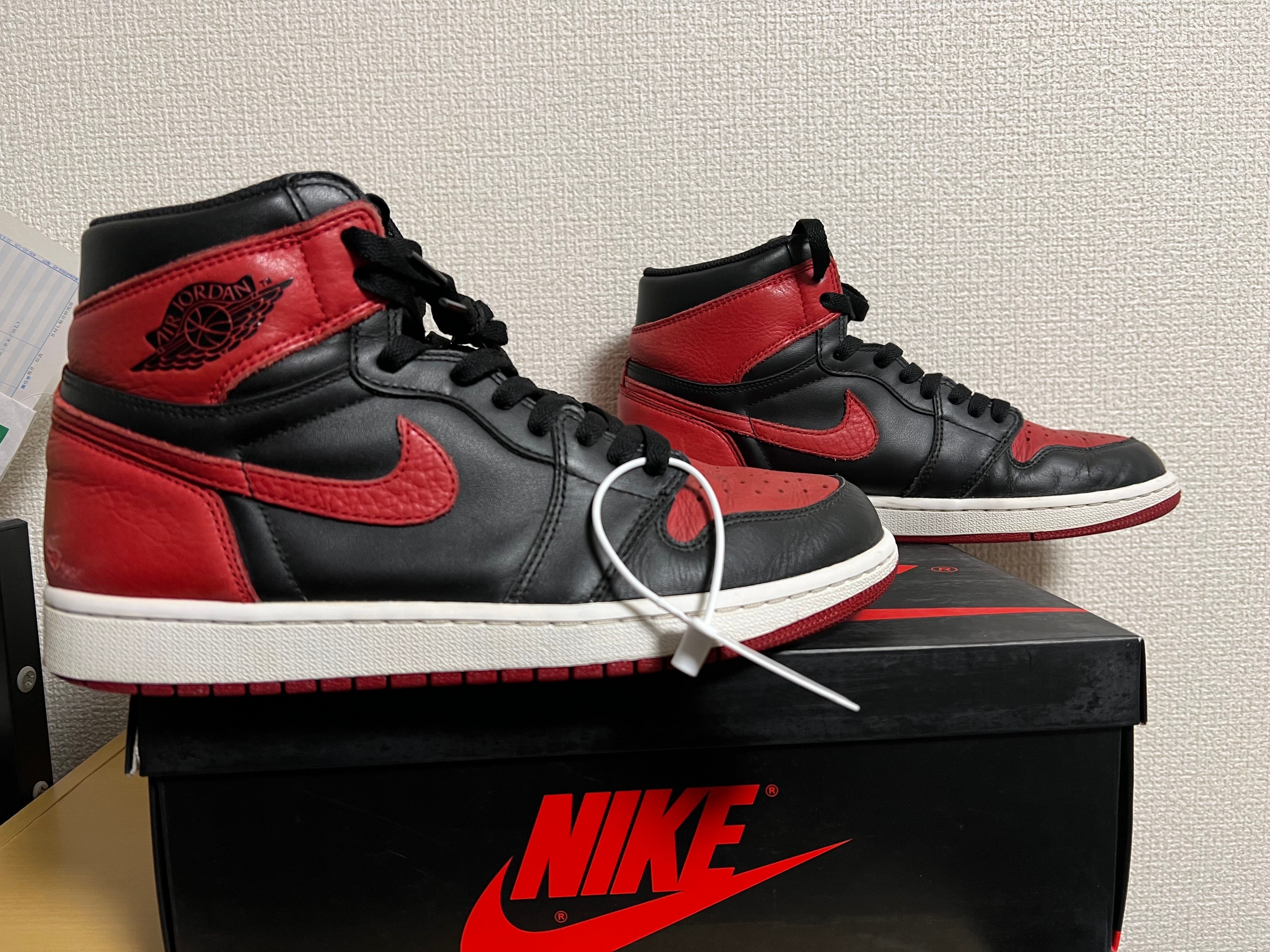 Nike Air Jordan 1 Retro High OG "Bred/Banned" (2016)