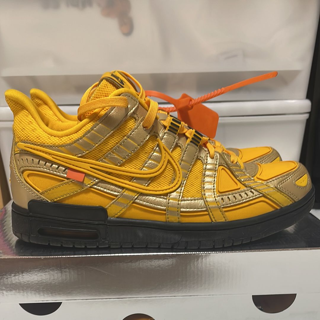 Off-White × Nike Air Rubber Dunk "University Gold"