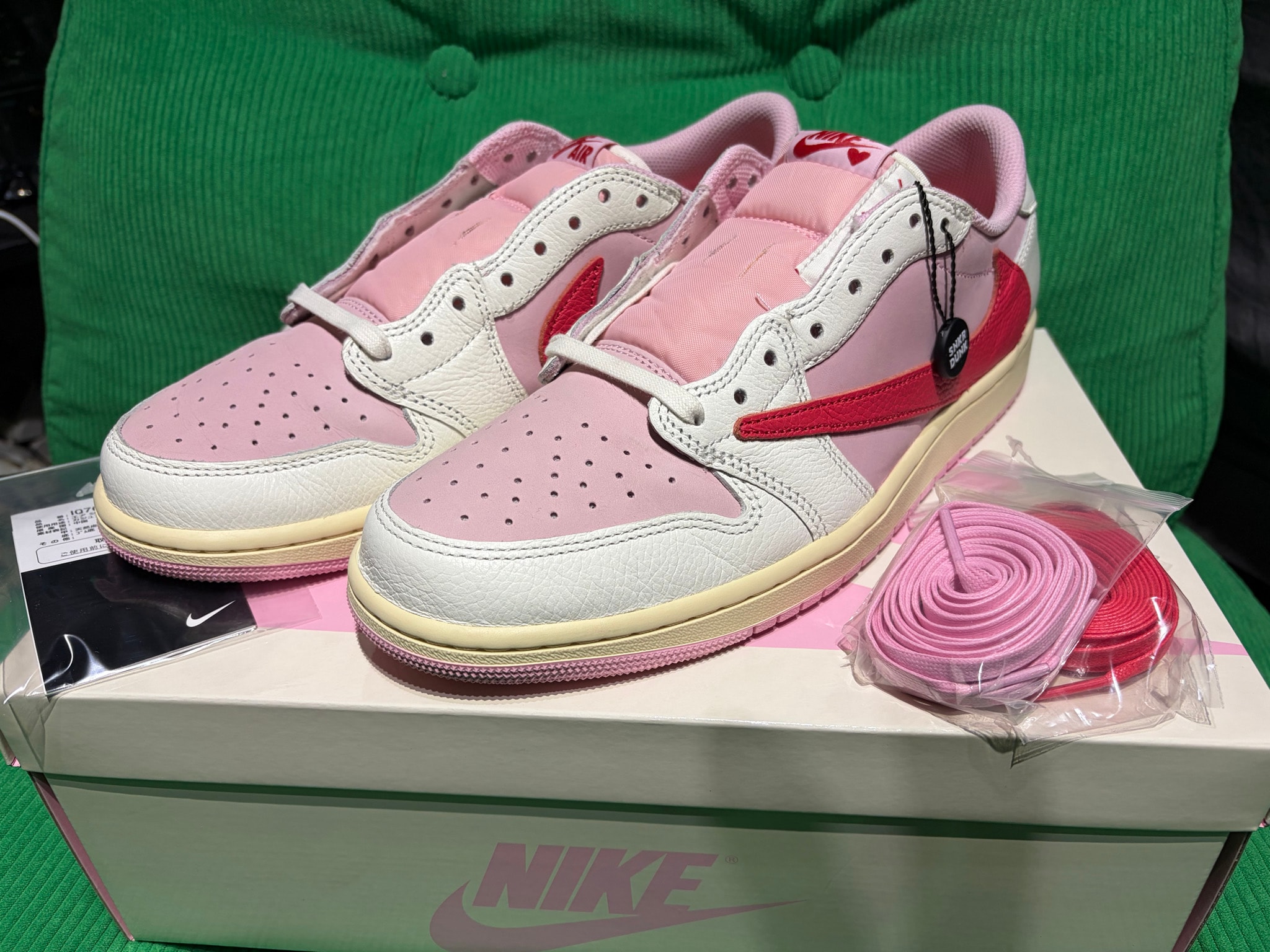 Travis Scott × Nike Air Jordan 1 Retro Low OG "Sail/Tropical Pink"