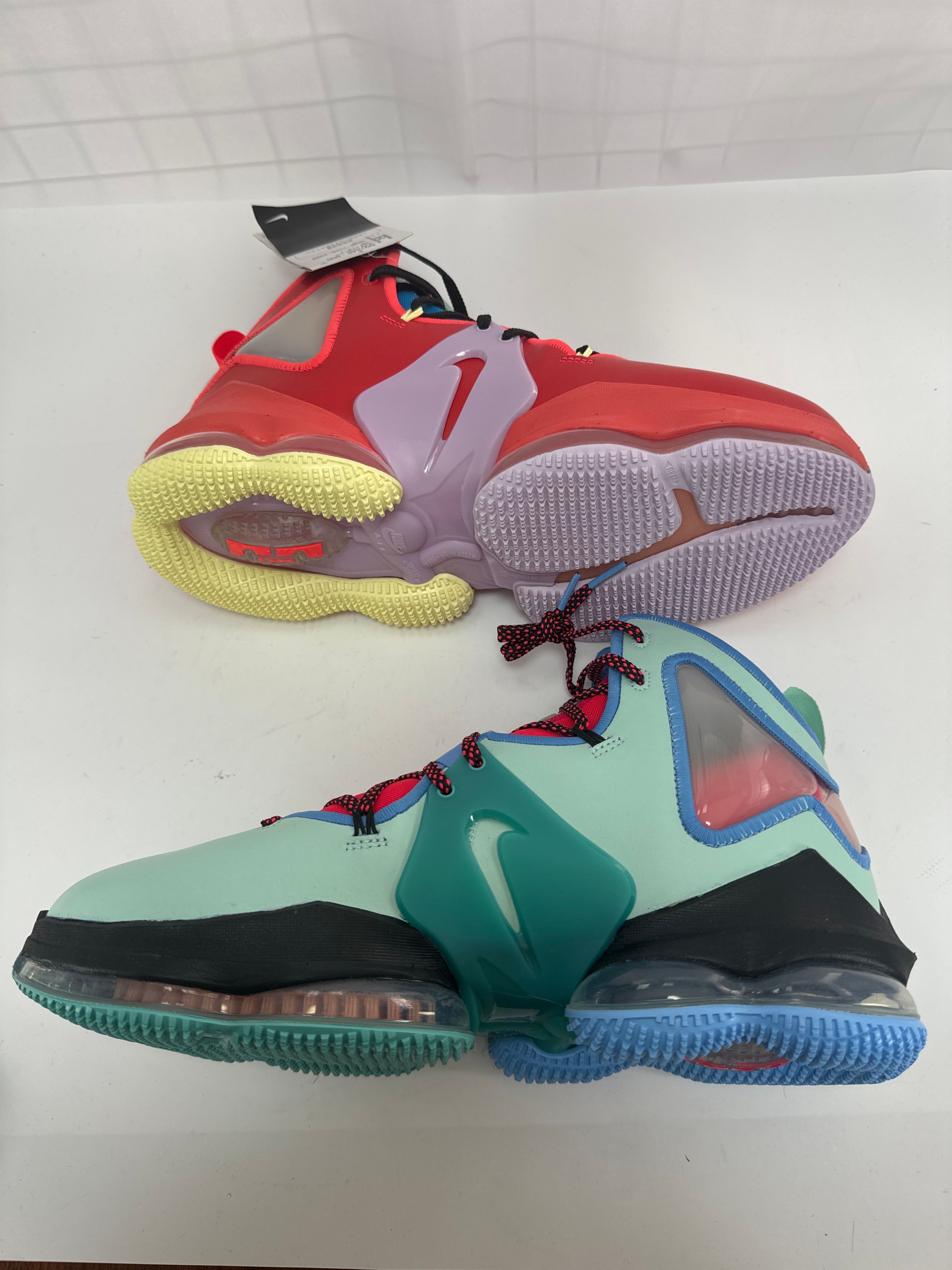 Nike Lebron 19 "Lebronival"