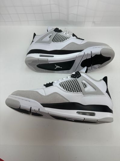 Nike Air Jordan 4 "Military Black"