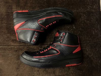 Nike Air Jordan 2 Retro Melo White/Varsity Maize/University Blue (2018)